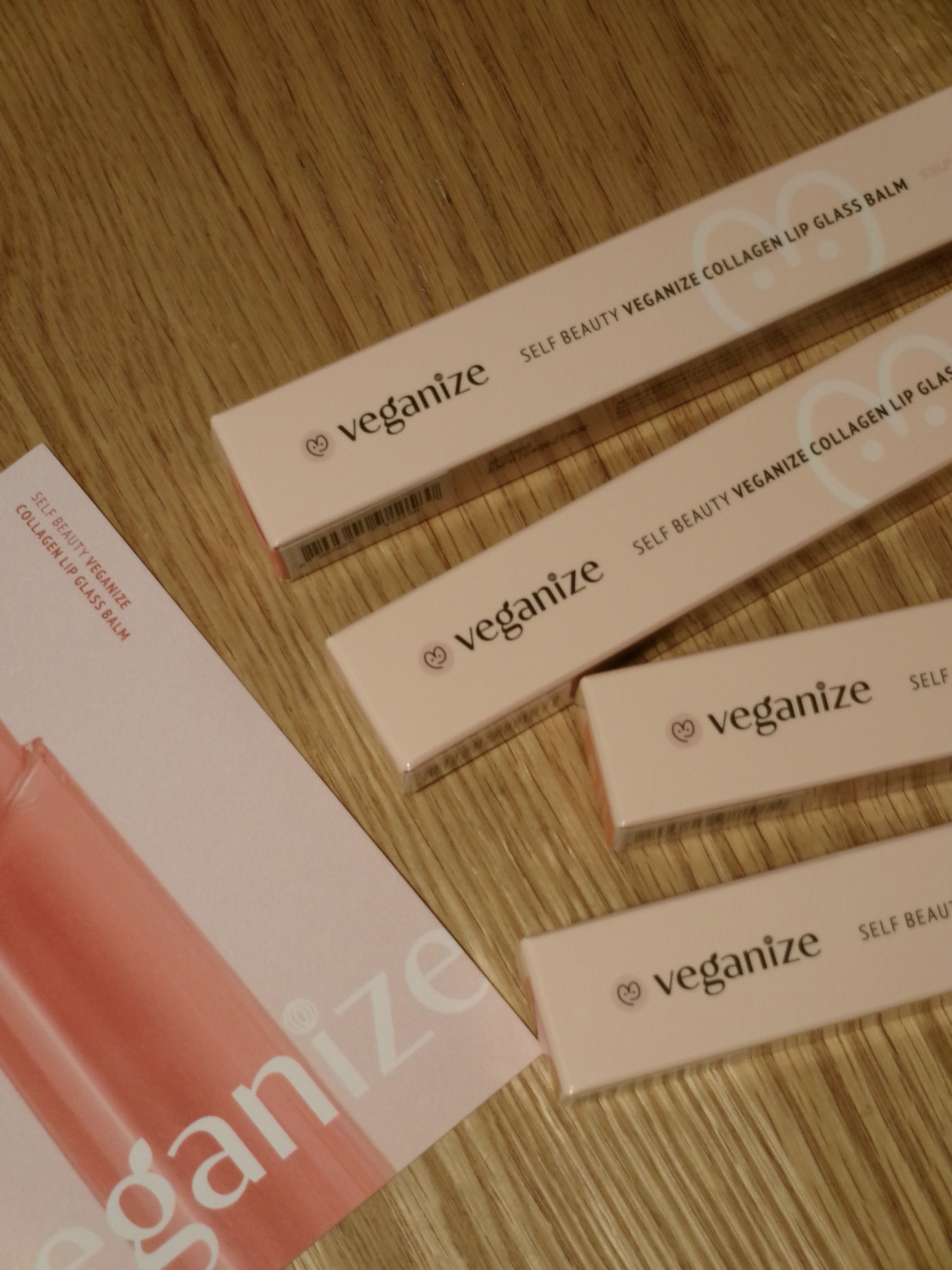 ヴィーガナイズコラーゲンリップガラスバーム/Veganize/リップグロスを使ったクチコミ（1枚目）