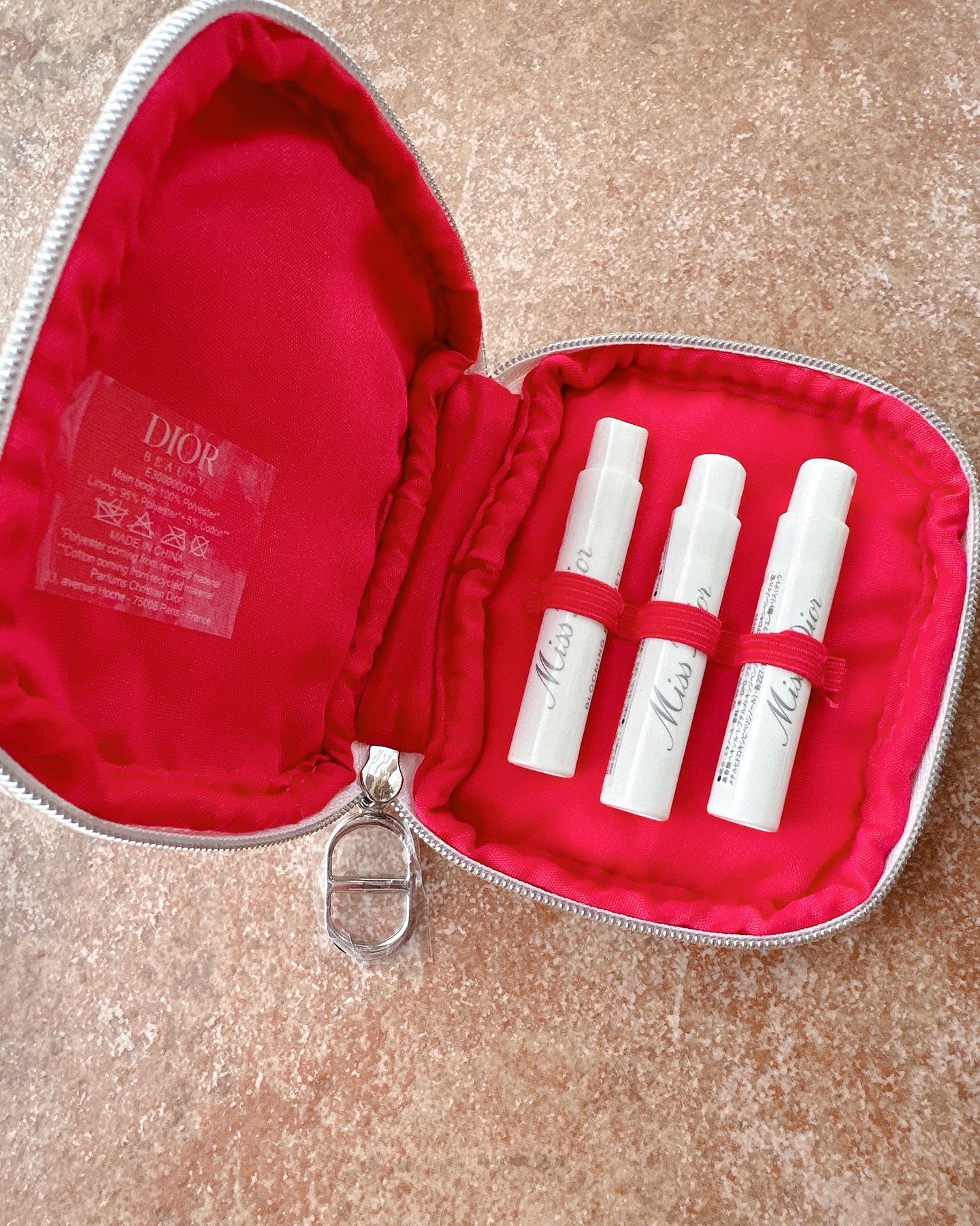 新品未開封ミスディオールボディミルク　おまけ2点付き DIOR】 【新作】ミス ディオール ボディ ミルク 人気製品