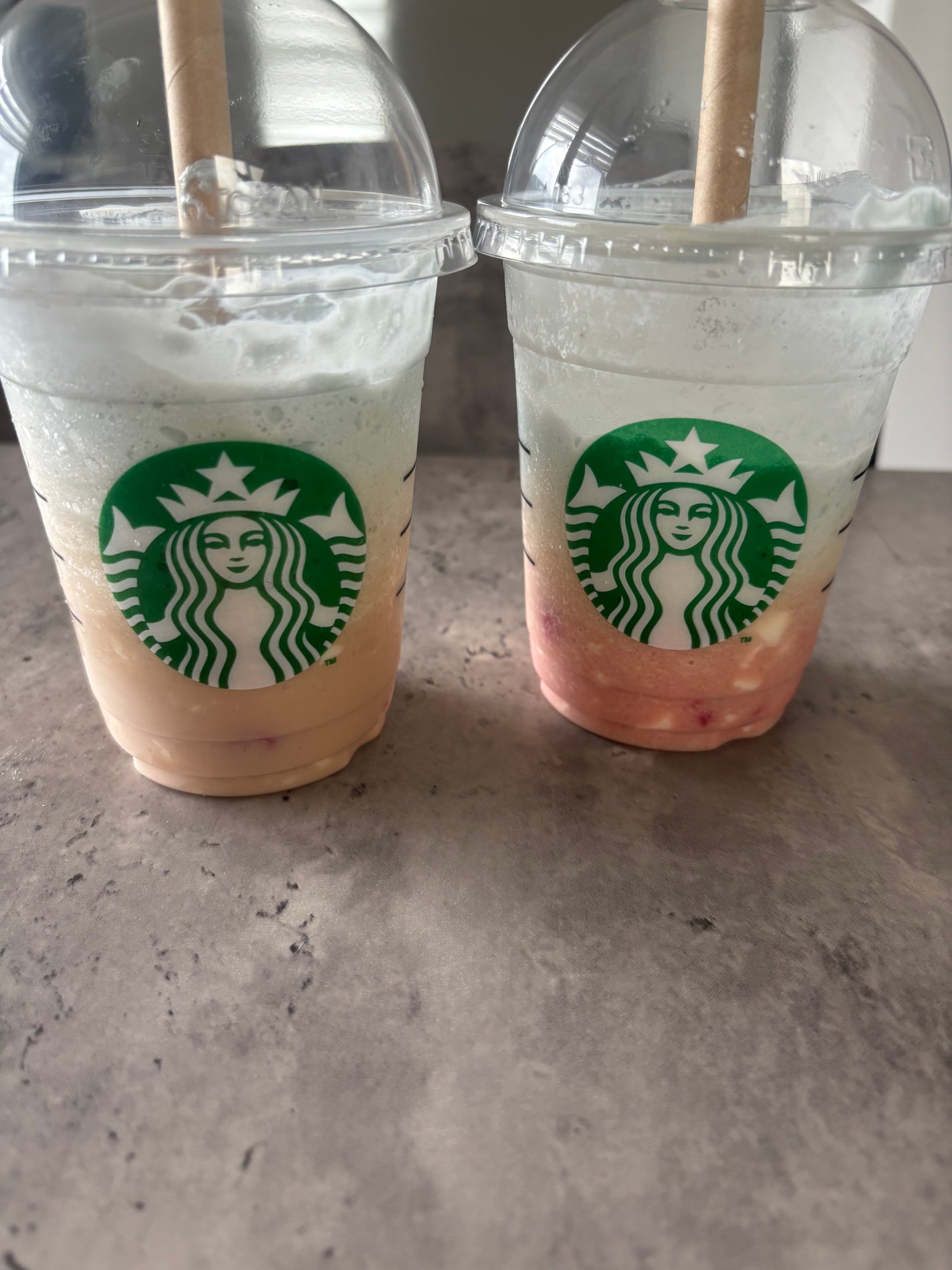 ぷぅぴぃ《紫コス部💜💗》 on LIPS 「🩵🩵🩵🩵🩵🩷🩷🩷🩷🩷🩵🩵🩵🩵🩷春空ミルクコーヒーフラペチーノ®..」(5枚目)