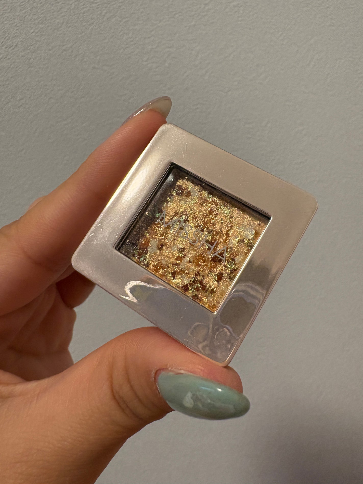 グリッタープリズム シャドウ/MISSHA/グリッターを使ったクチコミ(1枚目)