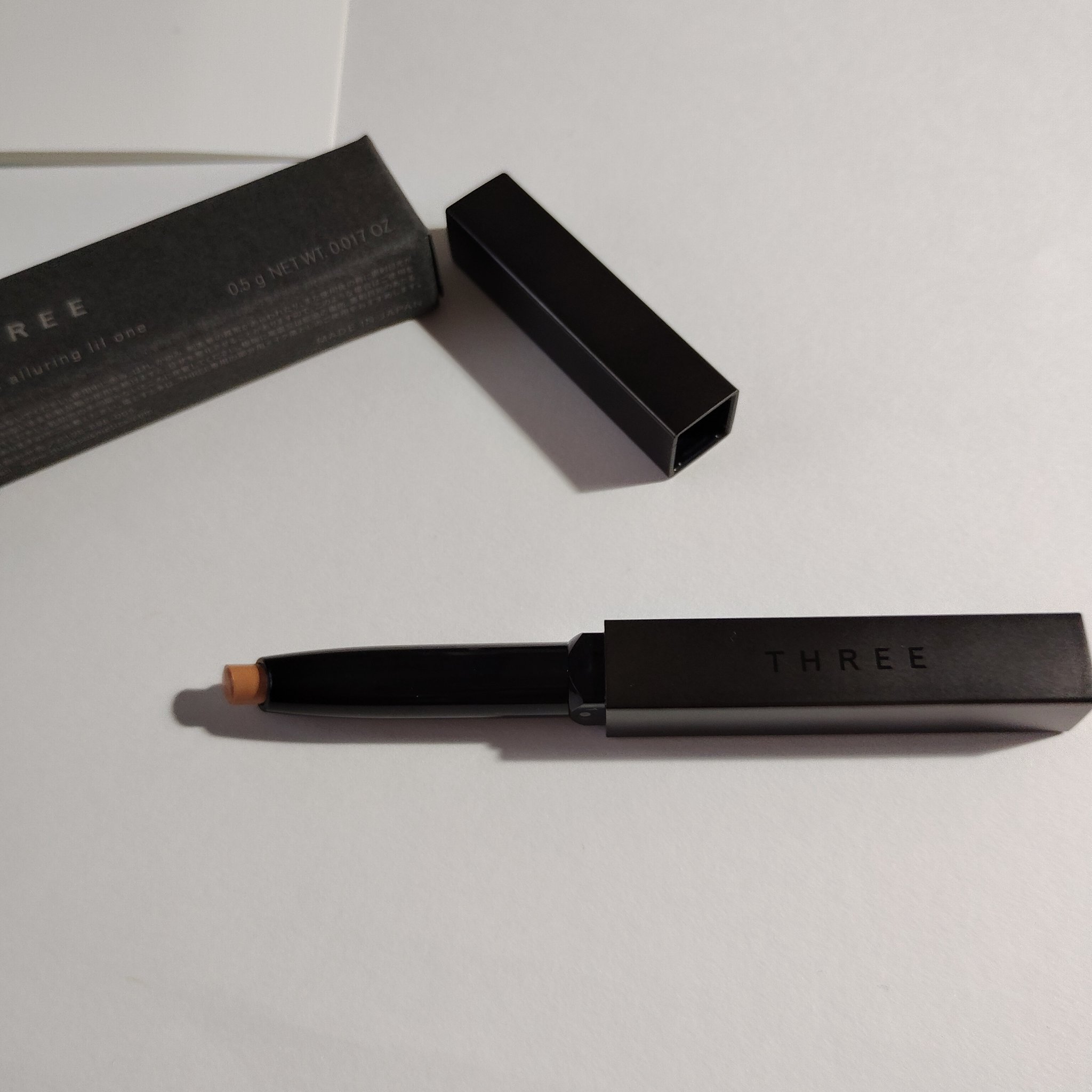 THREE THREE ドリームオン アリューリング リルoneのクチコミ「THREE購入品④

THREE ドリームオン アリューリング リルone
01　ETERNA.....」（1枚目）