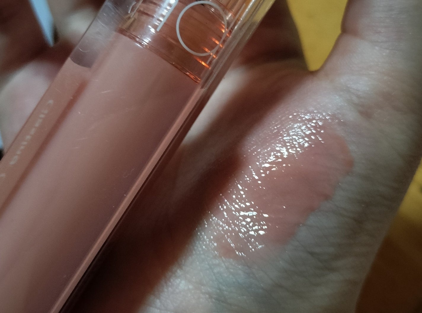 グラスティングカラーグロス/rom&nd/リップグロスを使ったクチコミ(1枚目)