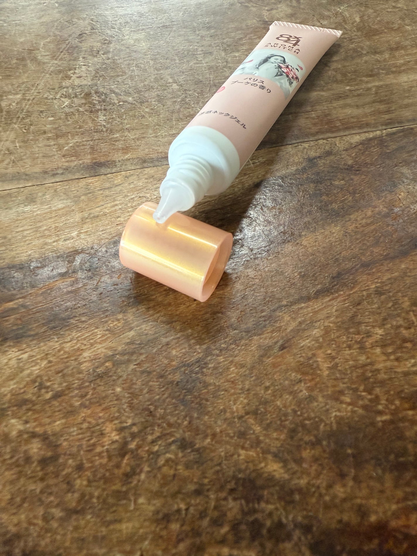 8x4 アロマスイッチ 涼感ネックジェル パリスブーケの香り/8x4/デオドラント・制汗剤を使ったクチコミ(6枚目)