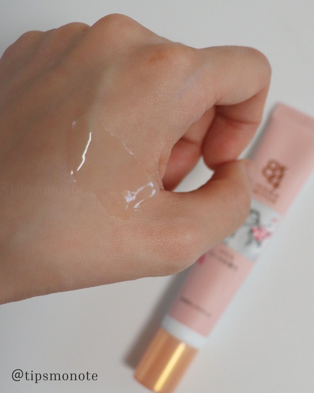 8x4 アロマスイッチ 涼感ネックジェル パリスブーケの香り/８ｘ４/デオドラント・制汗剤を使ったクチコミ（2枚目）