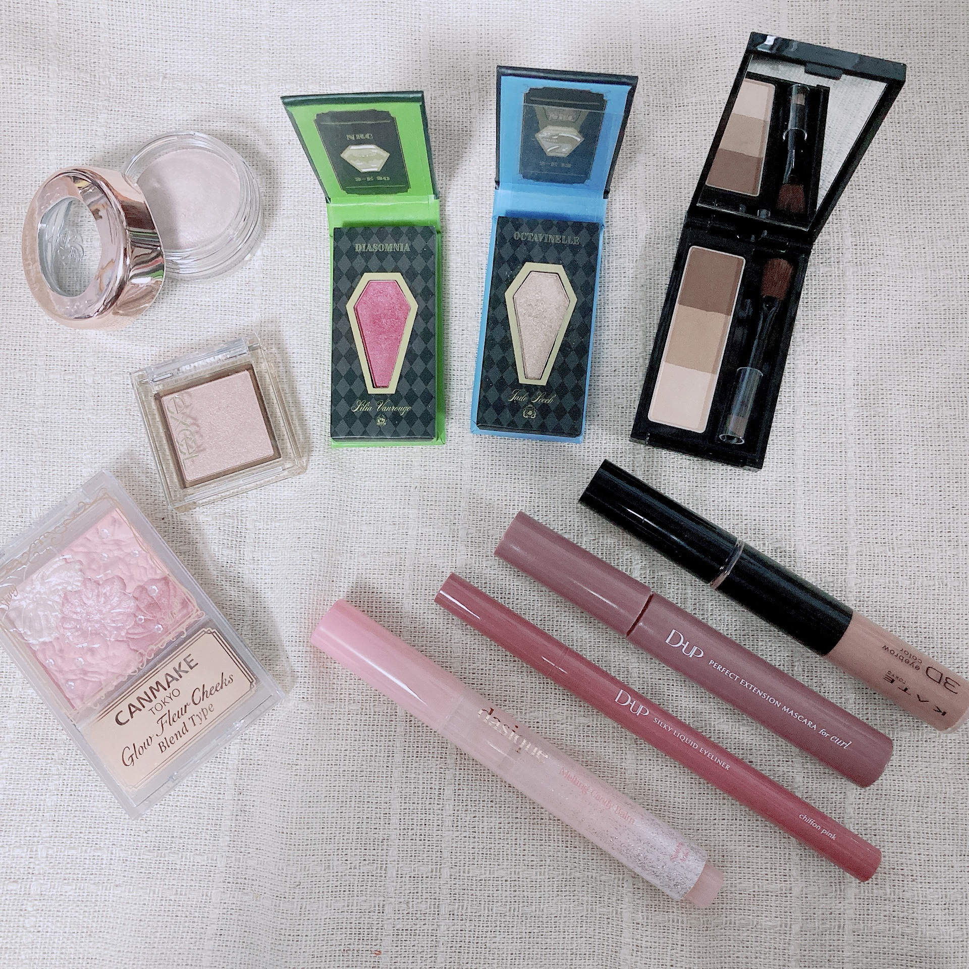 ケイト デザイニングアイブロウ3D/KATE/パウダーアイブロウを使ったクチコミ（1枚目）