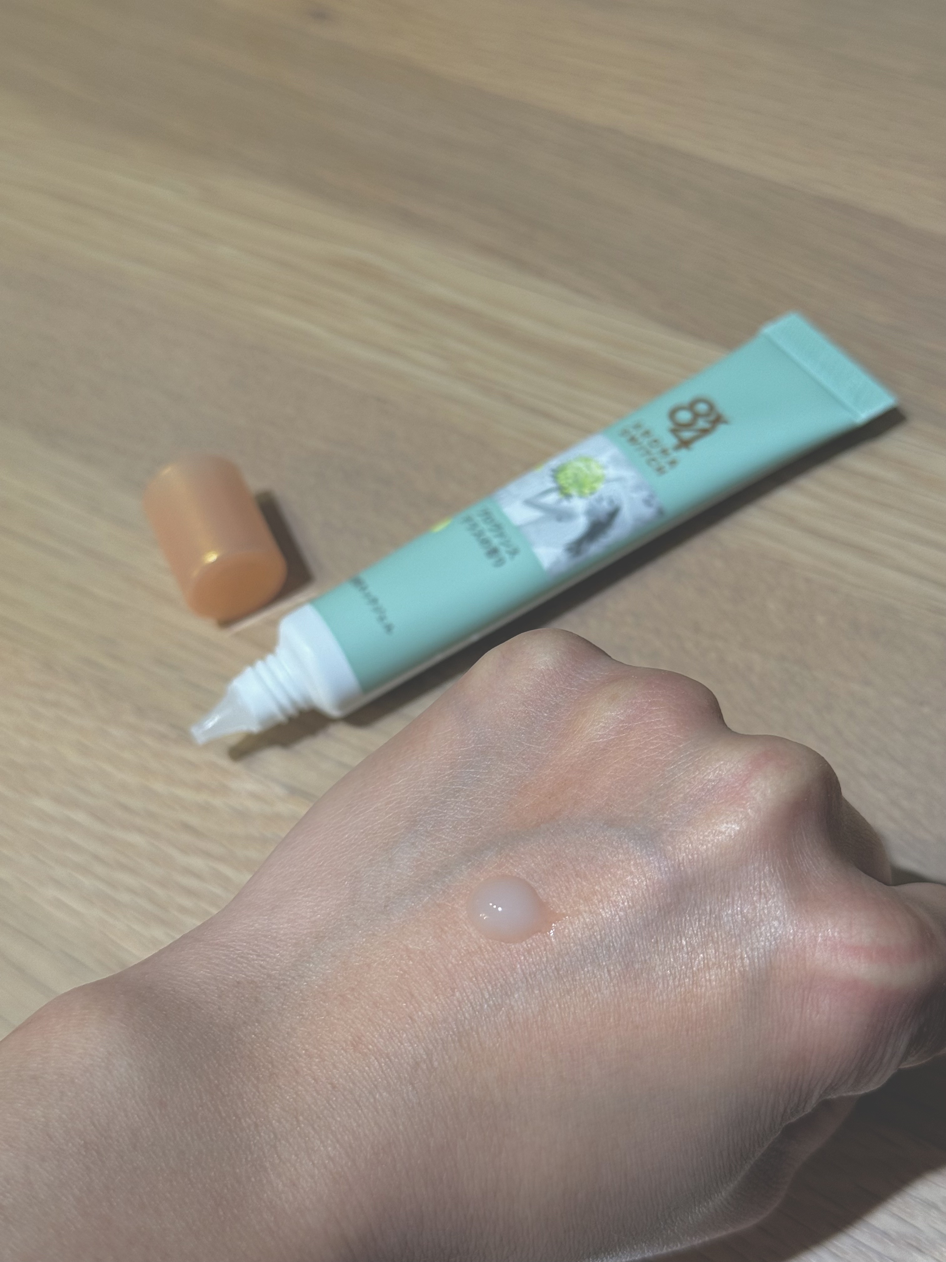 8x4 アロマスイッチ 涼感ネックジェル プロヴァンステラスの香り/８ｘ４/デオドラント・制汗剤を使ったクチコミ（2枚目）