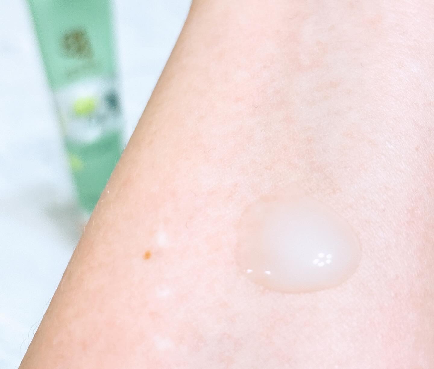 8x4 アロマスイッチ 涼感ネックジェル プロヴァンステラスの香り/８ｘ４/デオドラント・制汗剤を使ったクチコミ（3枚目）