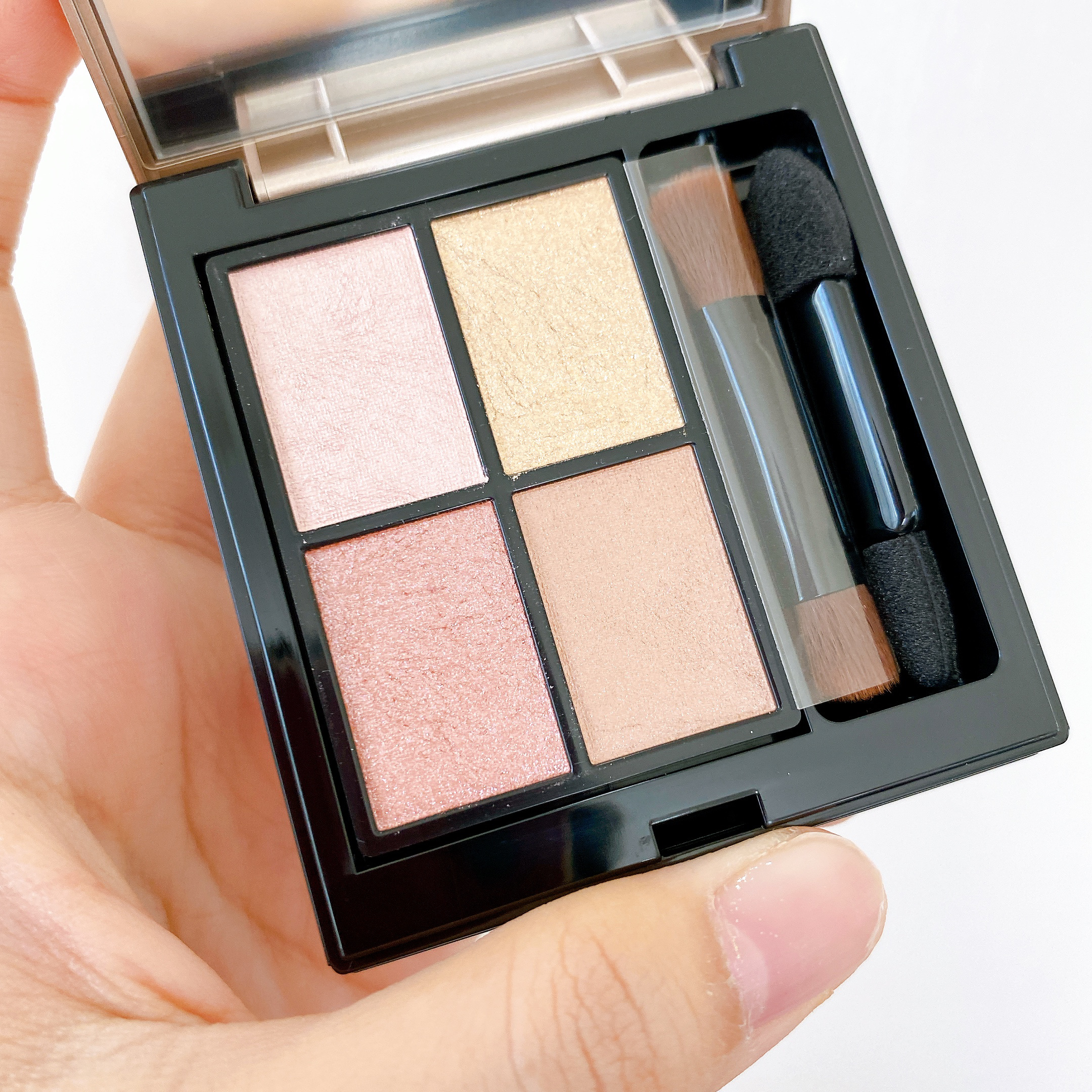 ミネラルクラッシィシャドー オーロラルグロウ(限定)/エトヴォス/アイシャドウパレットを使ったクチコミ（1枚目）