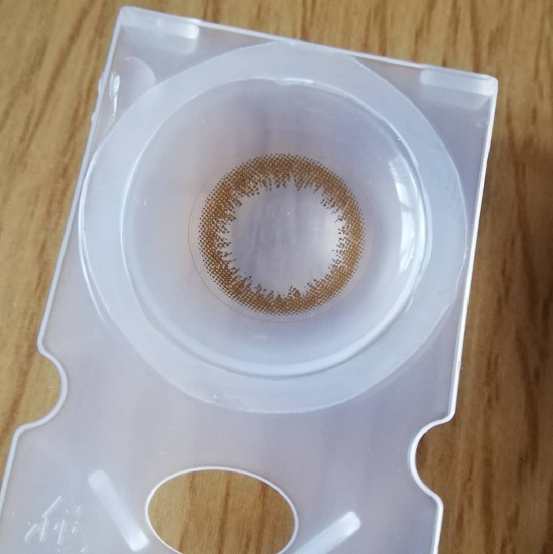 アーティラル UV＆モイスト ワンデー/ARTIRAL/ワンデー（１DAY）カラコンを使ったクチコミ（2枚目）