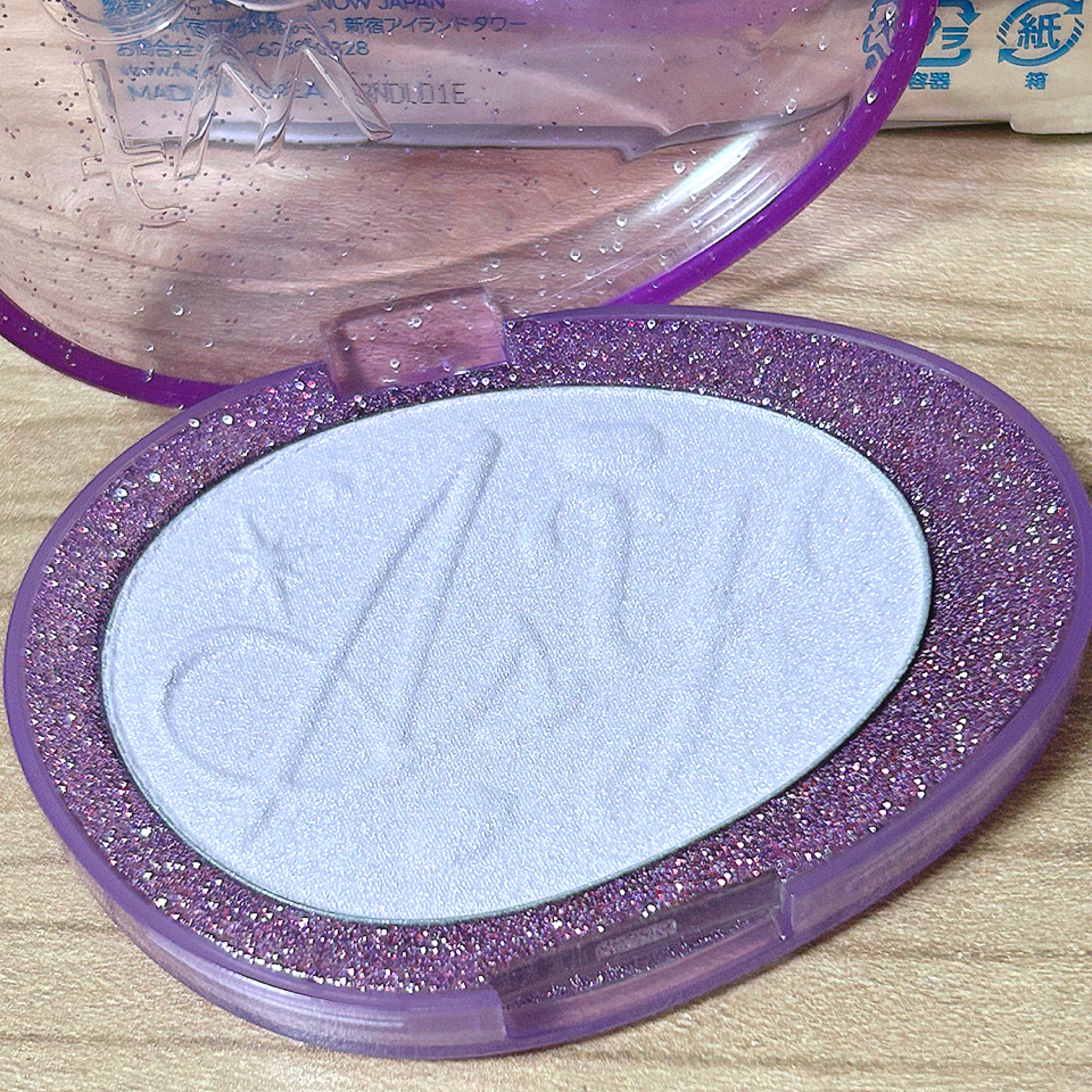 フィー グリッツストーンハイライター/fwee/パウダーハイライトを使ったクチコミ（2枚目）