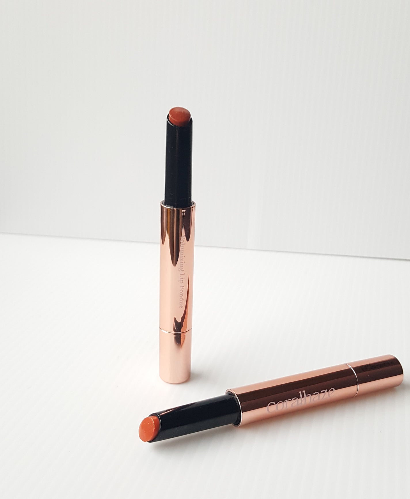 ボリューマイジングフォンデュリップ/Coralhaze/口紅を使ったクチコミ(4枚目)