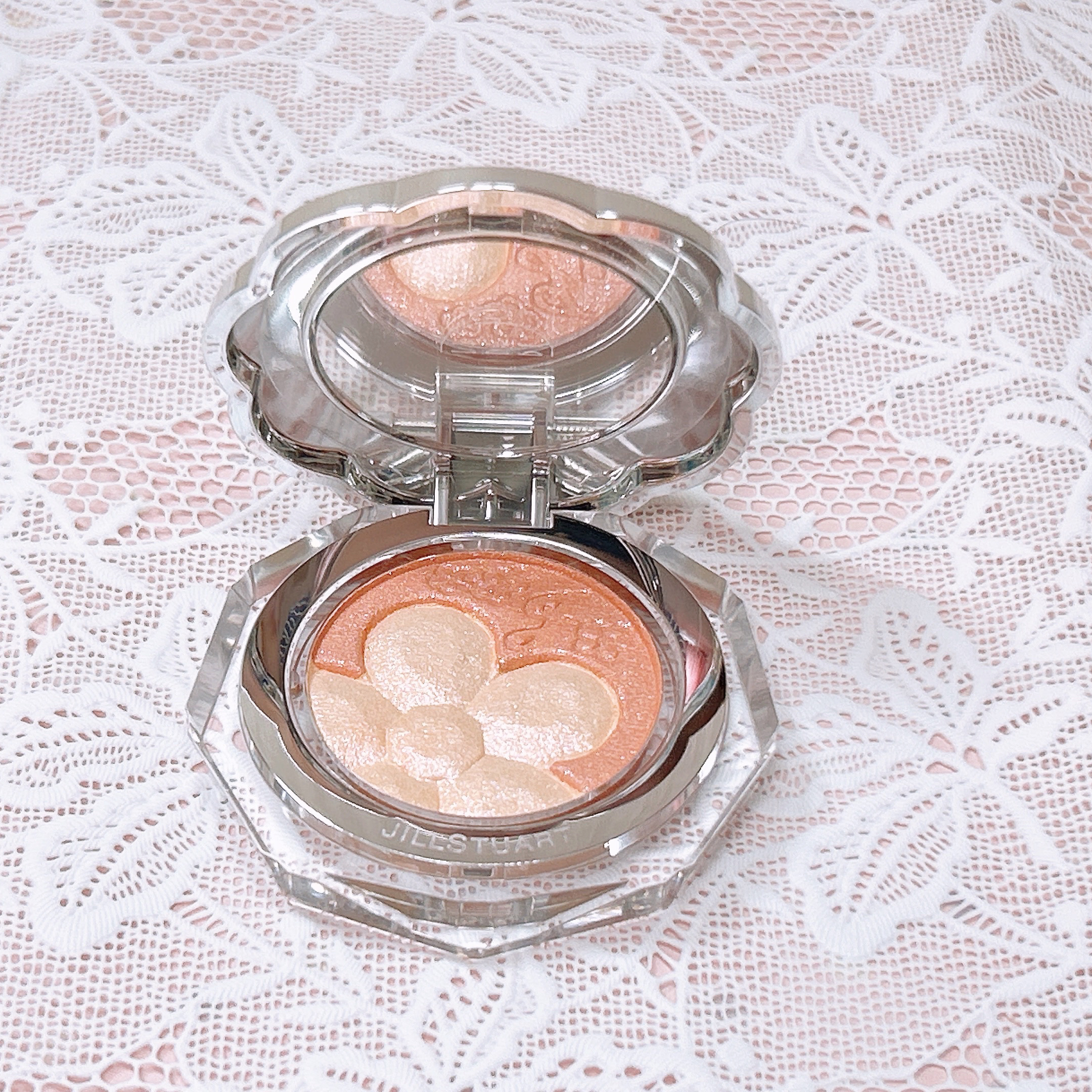 ジルスチュアート クリスタルブルーム ペタルクチュールアイズ デュオ/JILL STUART/アイシャドウパレットを使ったクチコミ（2枚目）