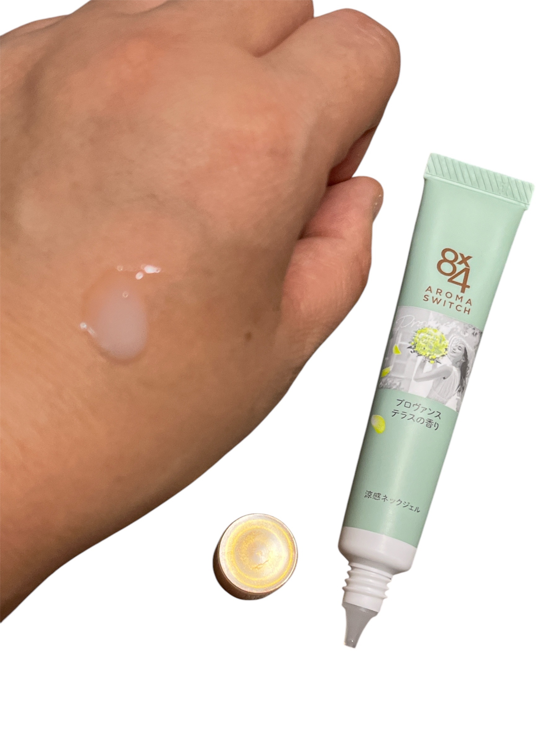 8x4 アロマスイッチ 涼感ネックジェル プロヴァンステラスの香り/８ｘ４/デオドラント・制汗剤を使ったクチコミ（2枚目）