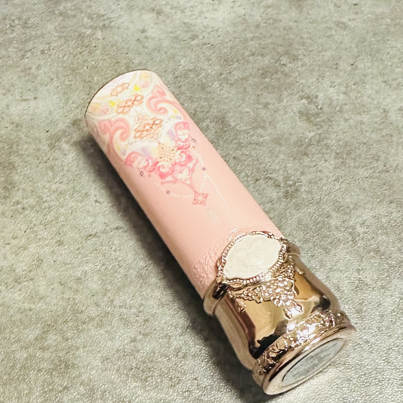 胡蝶雲肩グロッシーリップスティック/FlowerKnows/口紅を使ったクチコミ（2枚目）