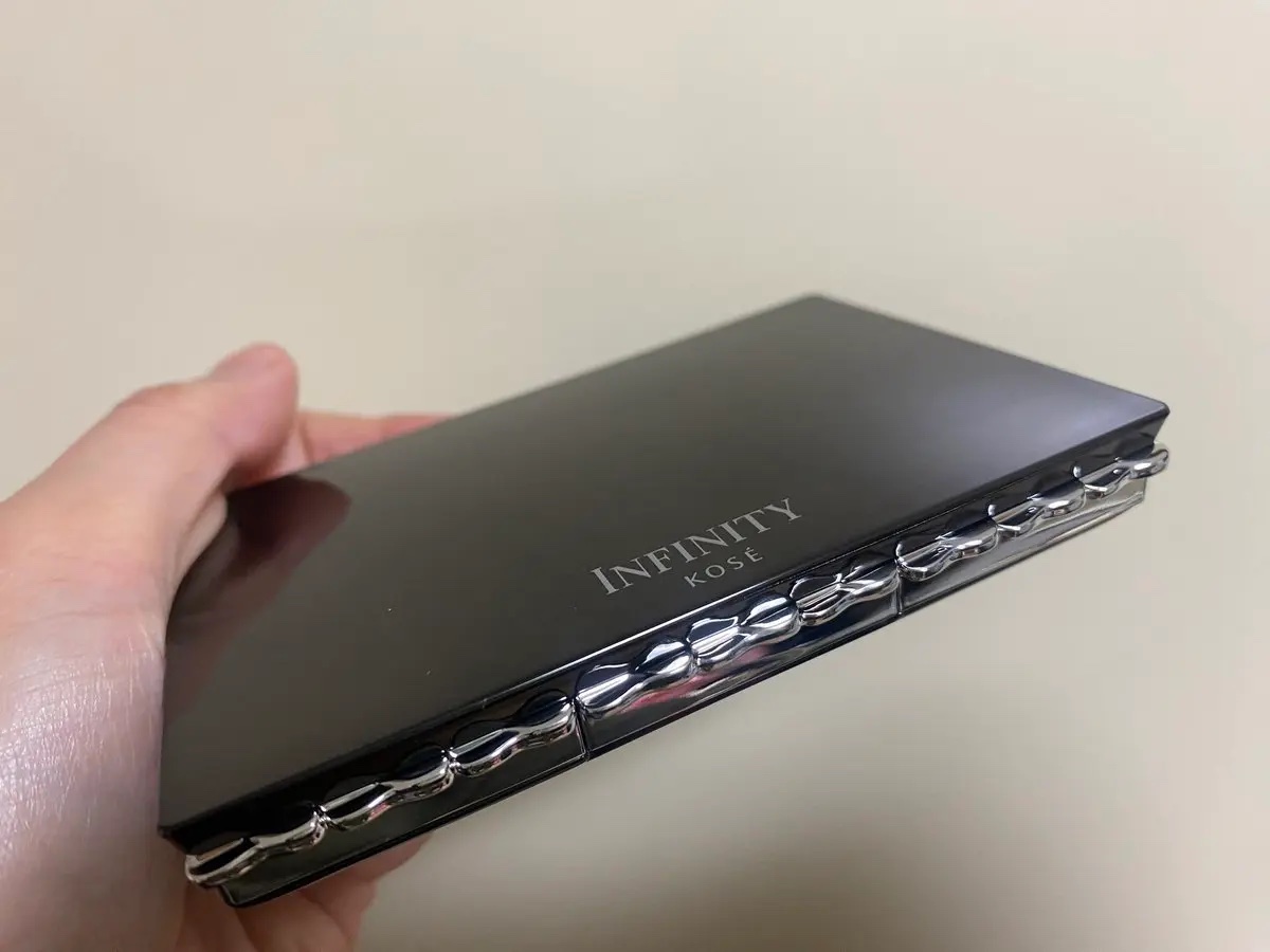 スキンルミナンス ファンデーション/インフィニティ/パウダーファンデーションを使ったクチコミ（3枚目）