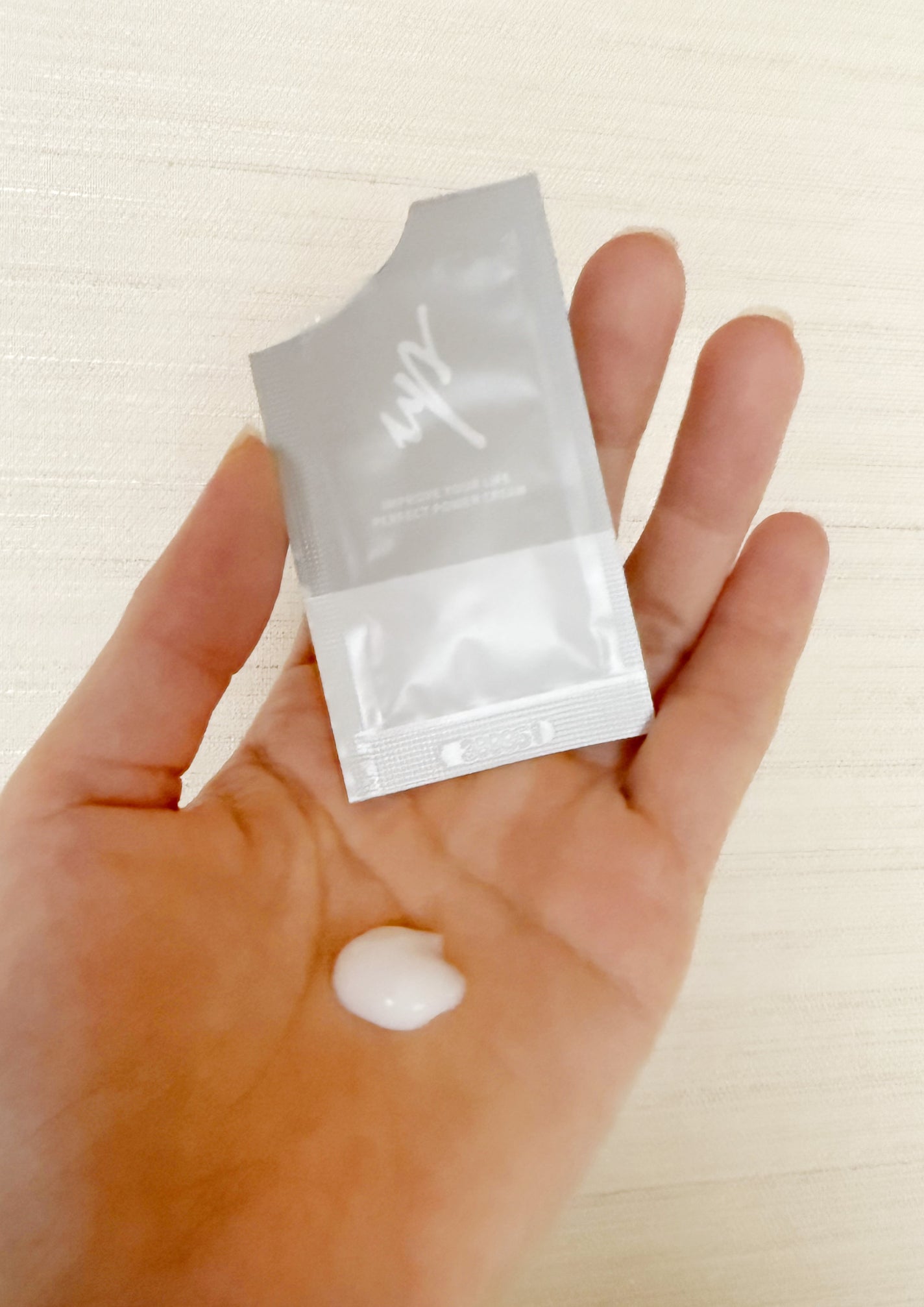 jas on LIPS 「乾燥が気になる季節でも、肌に優しいヴェールを作ってしっかり保湿..」(3枚目)