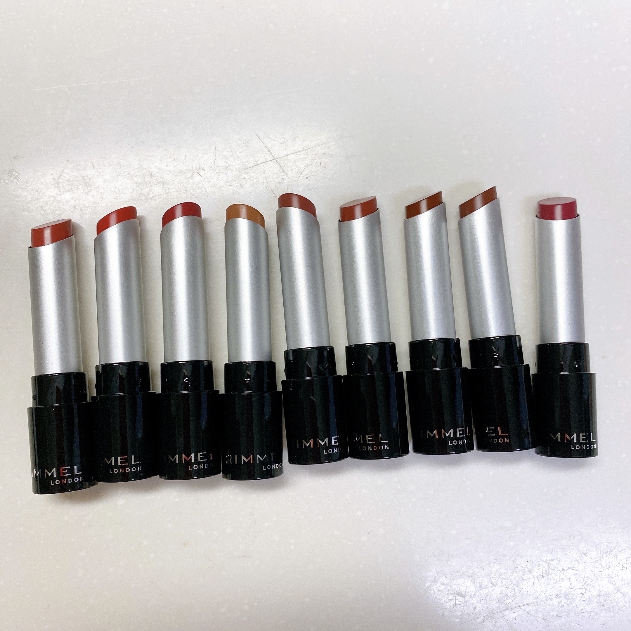 ラスティング フィニッシュ クリーミィモイスト リップスティック/リンメル ロンドン/口紅を使ったクチコミ（2枚目）