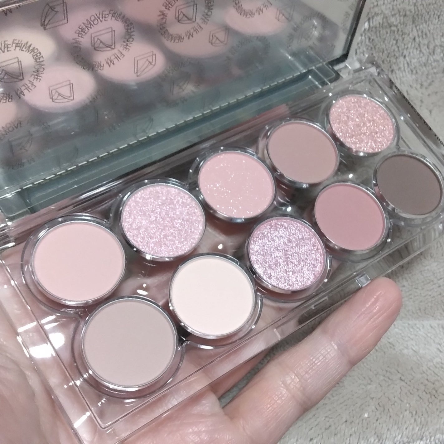 ライトオンアイズシャドウパレット/ルミル/アイシャドウパレットを使ったクチコミ(1枚目)