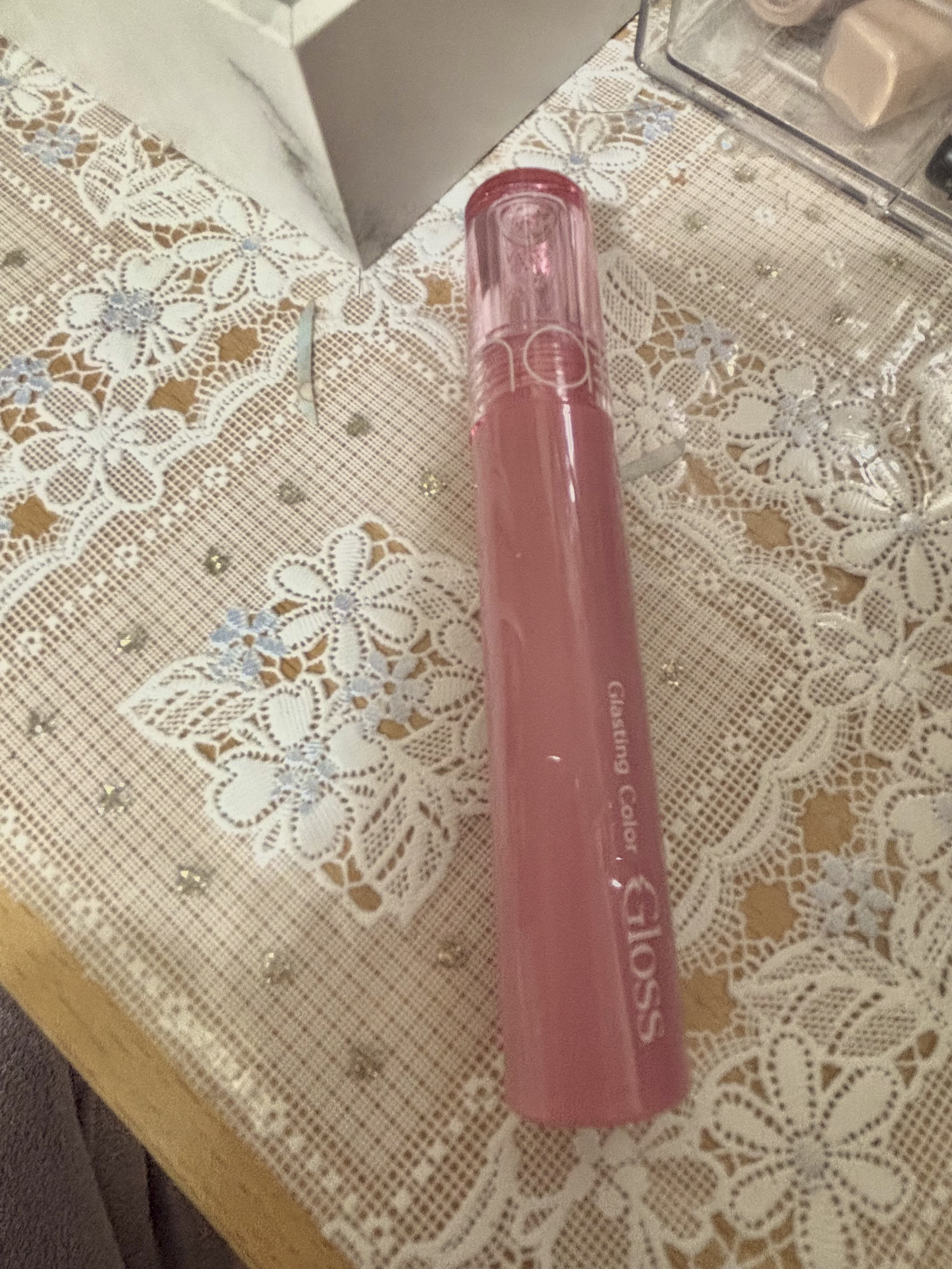 グラスティングカラーグロス/rom&nd/リップグロスを使ったクチコミ（1枚目）