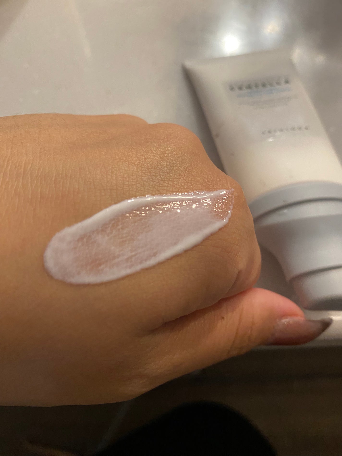 ヒアルーシカ ウォーターフィット サンセラム/SKIN1004/日焼け止めローションを使ったクチコミ(3枚目)