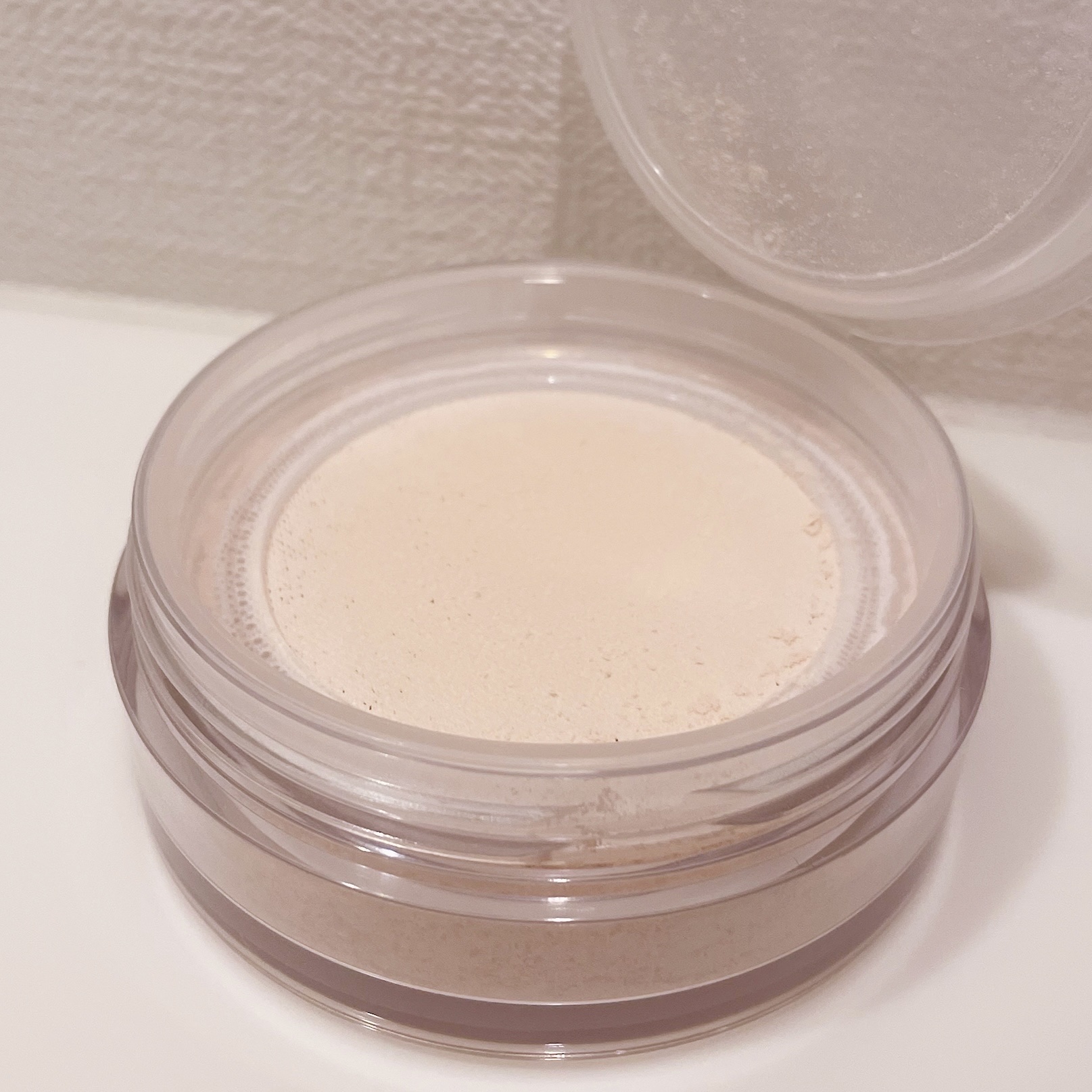 セラムフィット モイストフェイスパウダー/ByUR/ルースパウダーを使ったクチコミ（2枚目）