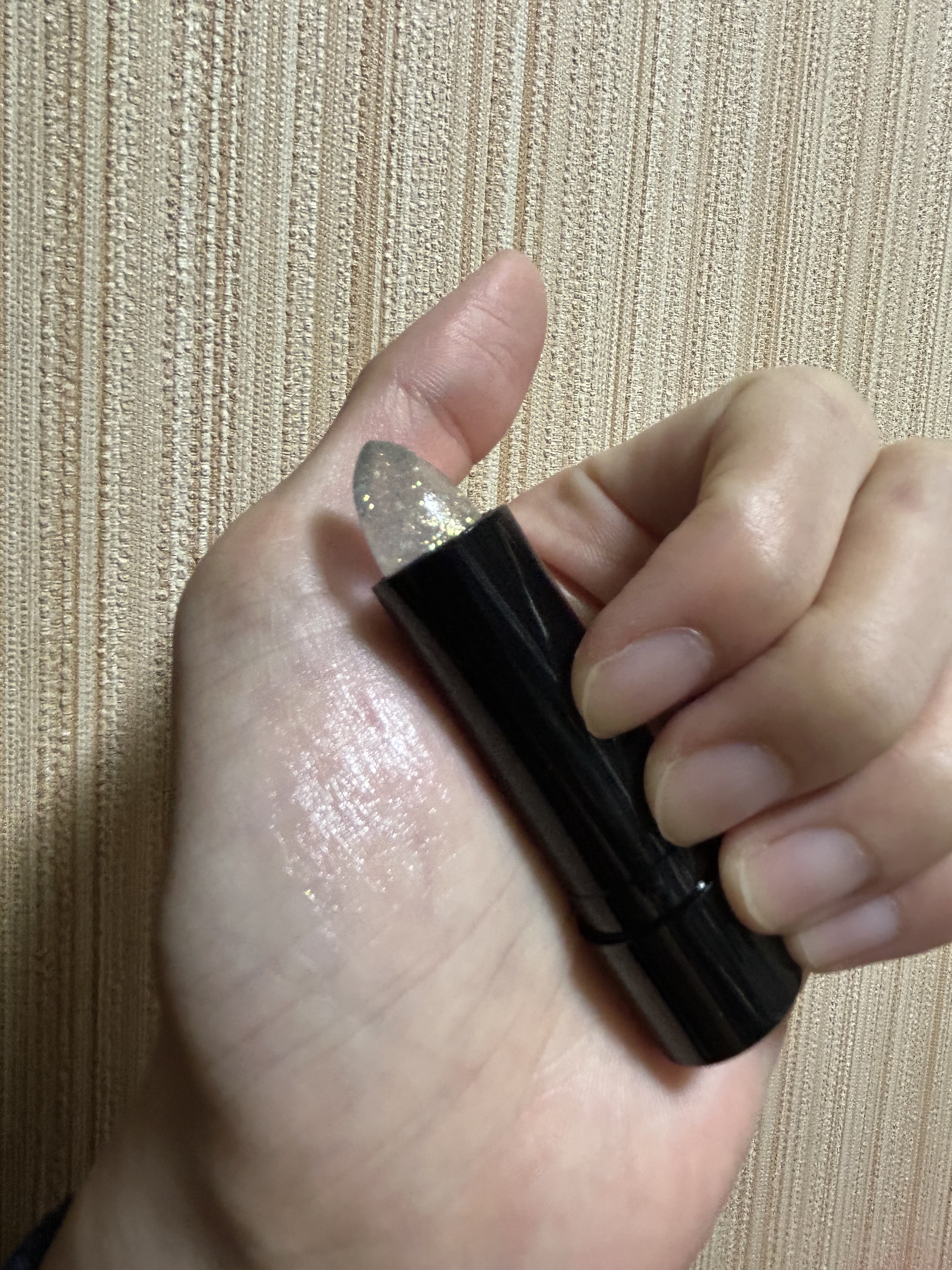 URGLAM　GLITTER GEM/U R GLAM/ジェル・クリームチークを使ったクチコミ（2枚目）