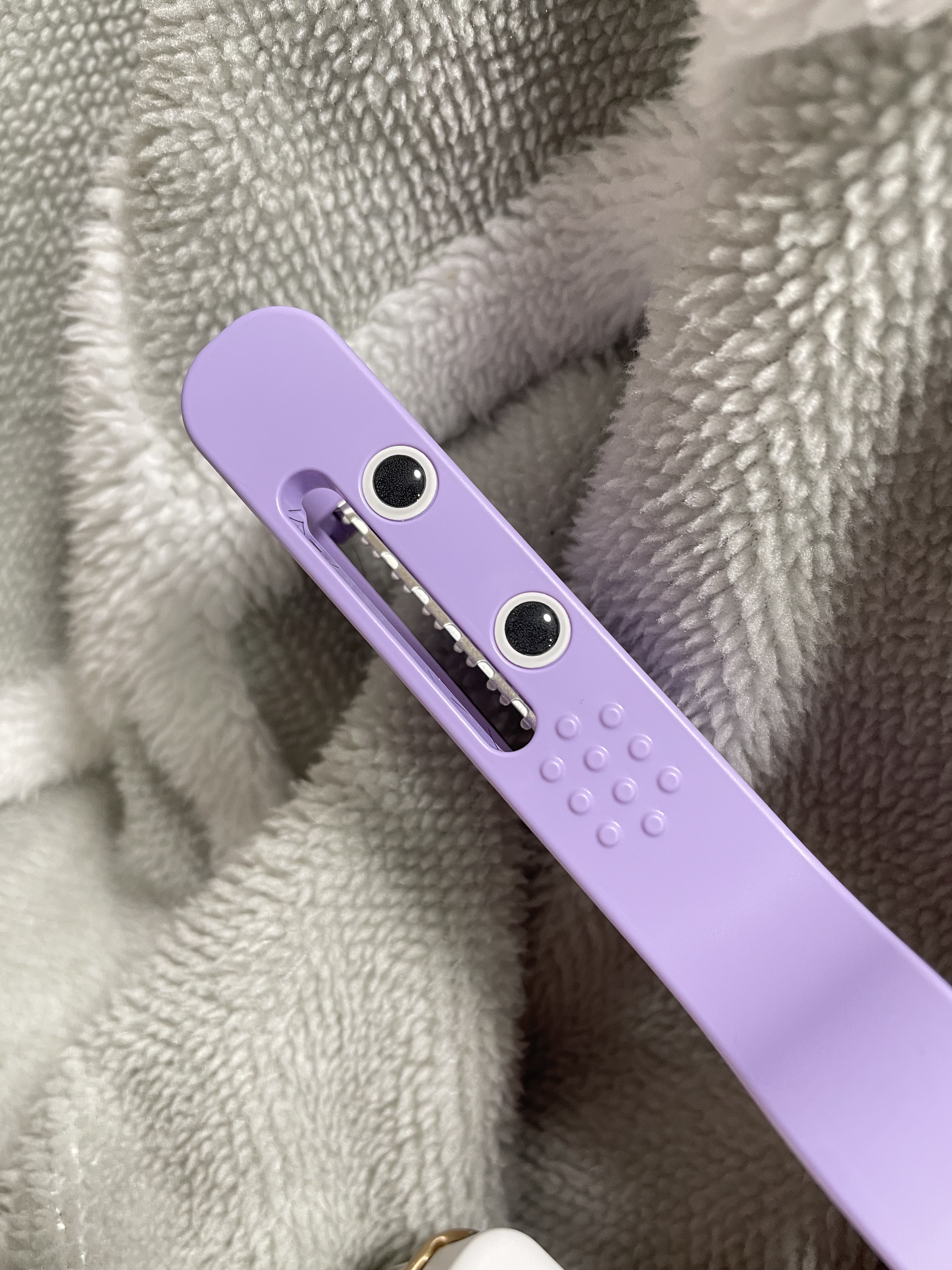 かんたん前髪セルフカッター /ヘアカットモンスター/ヘアケアグッズを使ったクチコミ（1枚目）