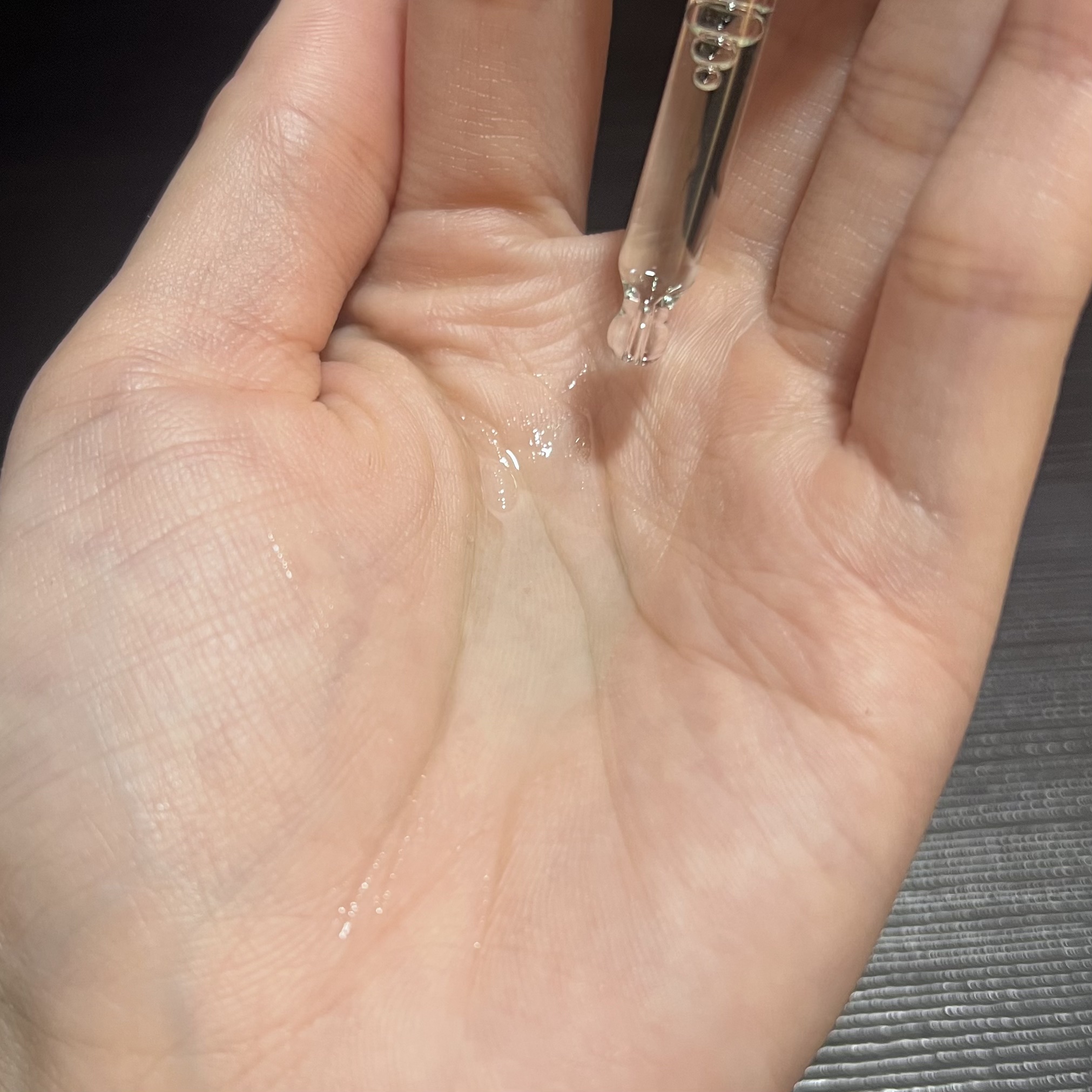 PDRNヒアルロン酸カプセル100セラム/Anua/美容液を使ったクチコミ（3枚目）