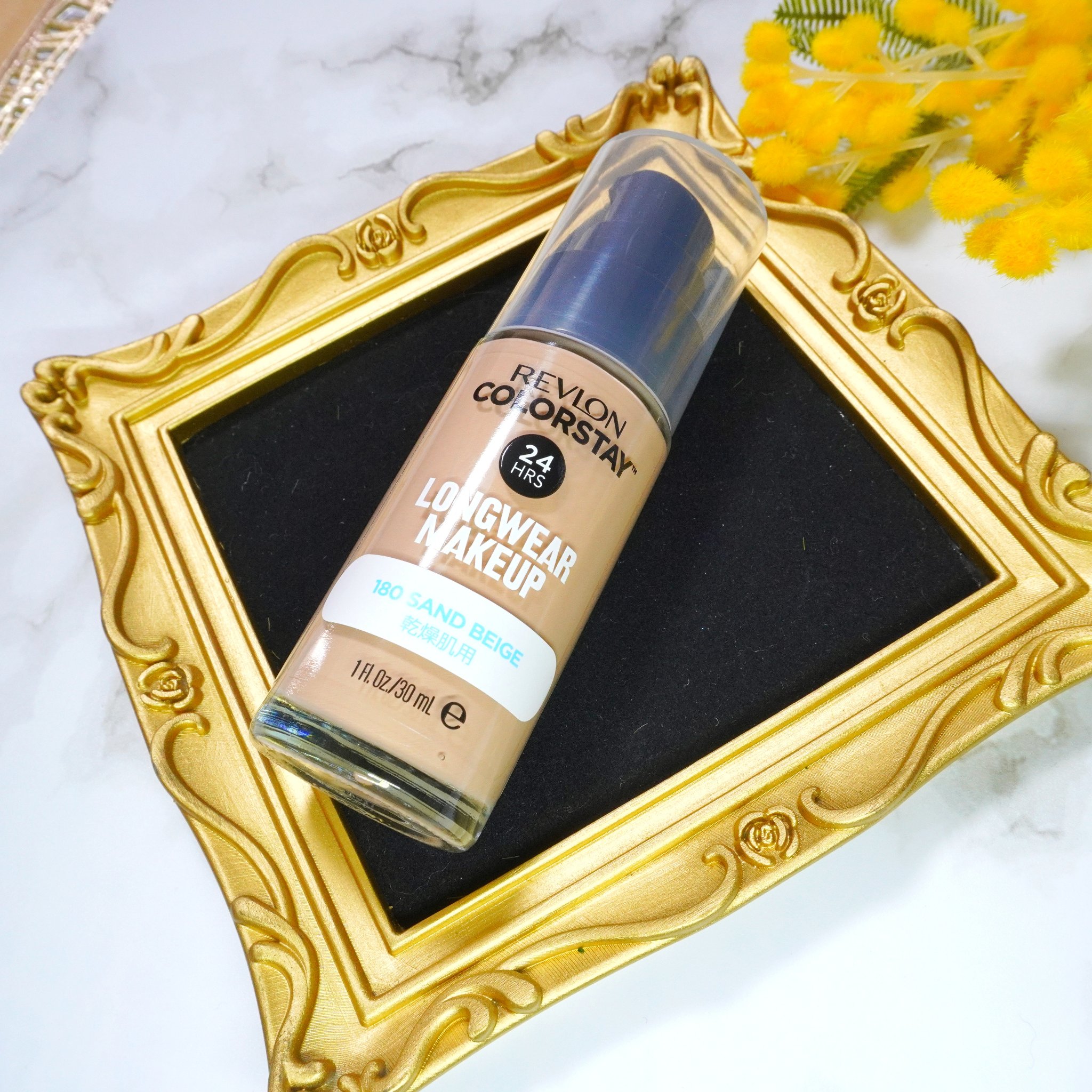 カラーステイ ロングウェア メイクアップ D 180 サンドベージュ/REVLON/リキッドファンデーションを使ったクチコミ（2枚目）