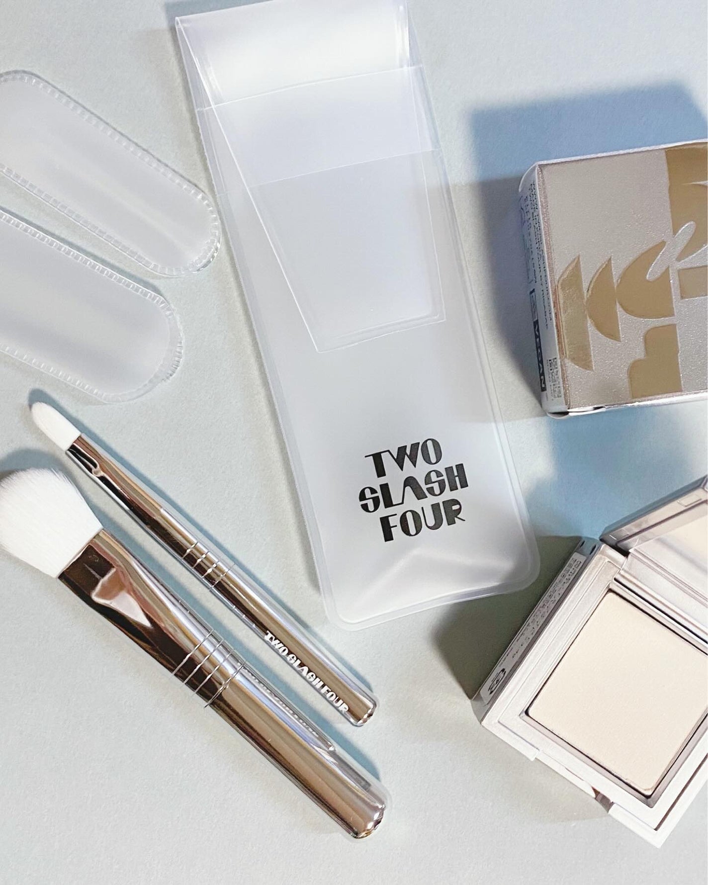 ストロビングフェイスキューブ/TWO SLASH FOUR/ハイライトを使ったクチコミ(4枚目)