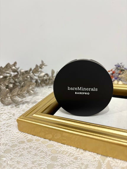 bareMinerals ベアプロ 24HR パウダー ファンデーションのクチコミ「進化した*1美肌カバーファンデ使ってみたよ💕
ベスコス14冠受賞👑
ベアミネラルで人気ナン.....」(1枚目)