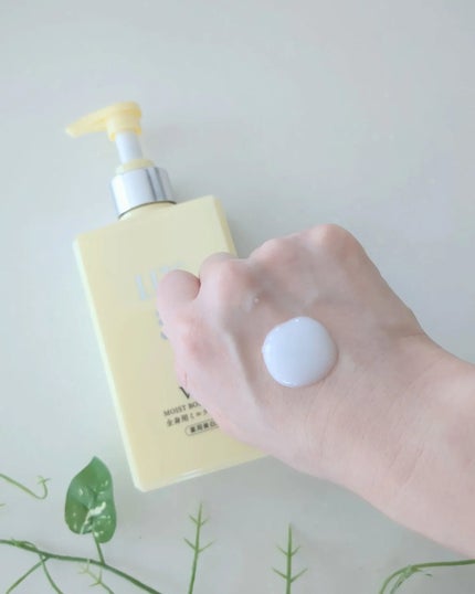 モイストC 薬用ボディミルク リラックスハーブの香り/リッツ/ボディミルクを使ったクチコミ(4枚目)