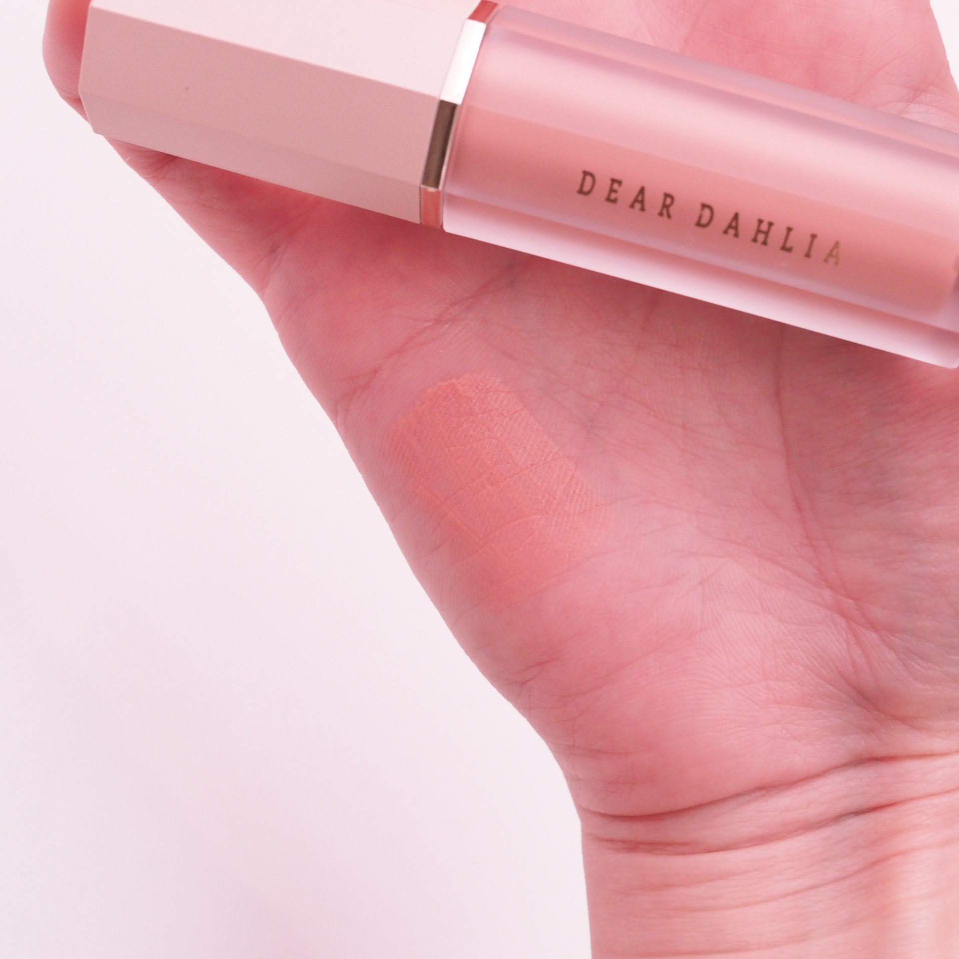 ペタルドロップリキッドブラッシャー/DEAR DAHLIA/リキッドチークを使ったクチコミ（2枚目）