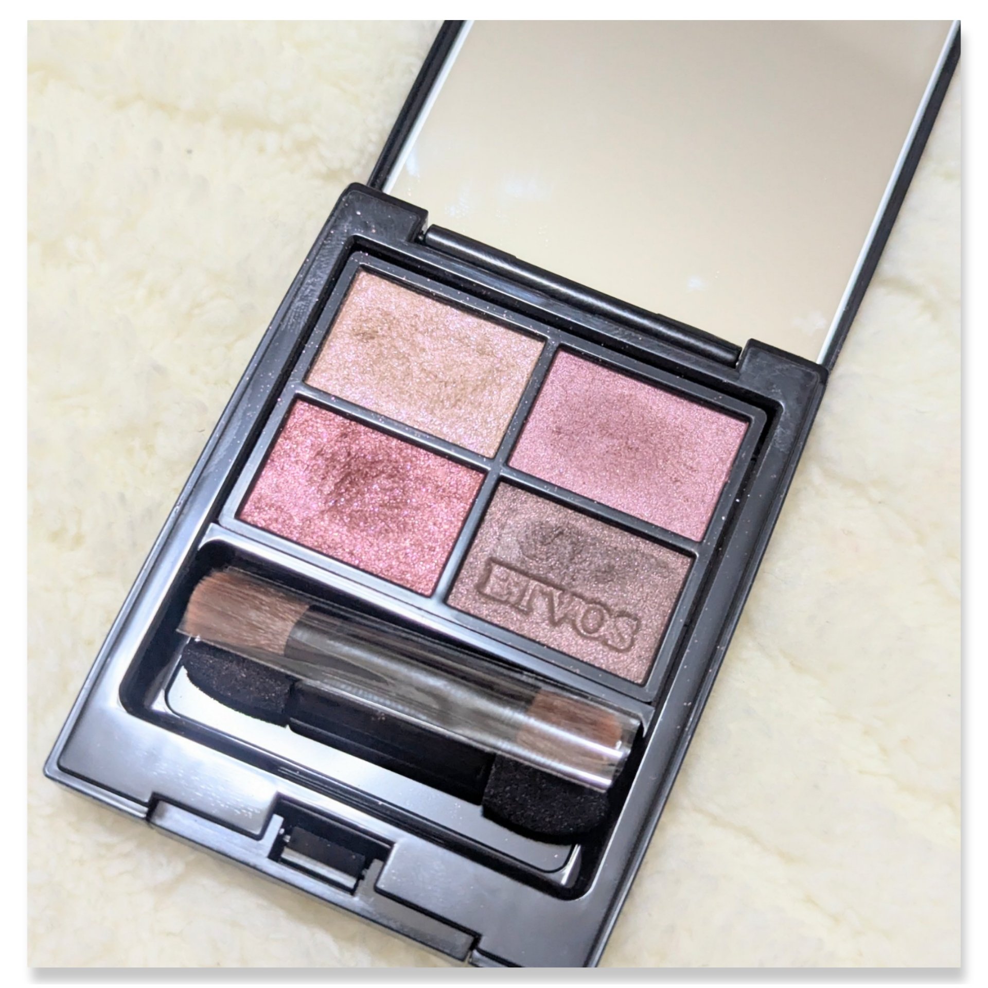 ミネラルクラッシィシャドー/エトヴォス/アイシャドウパレットを使ったクチコミ（3枚目）