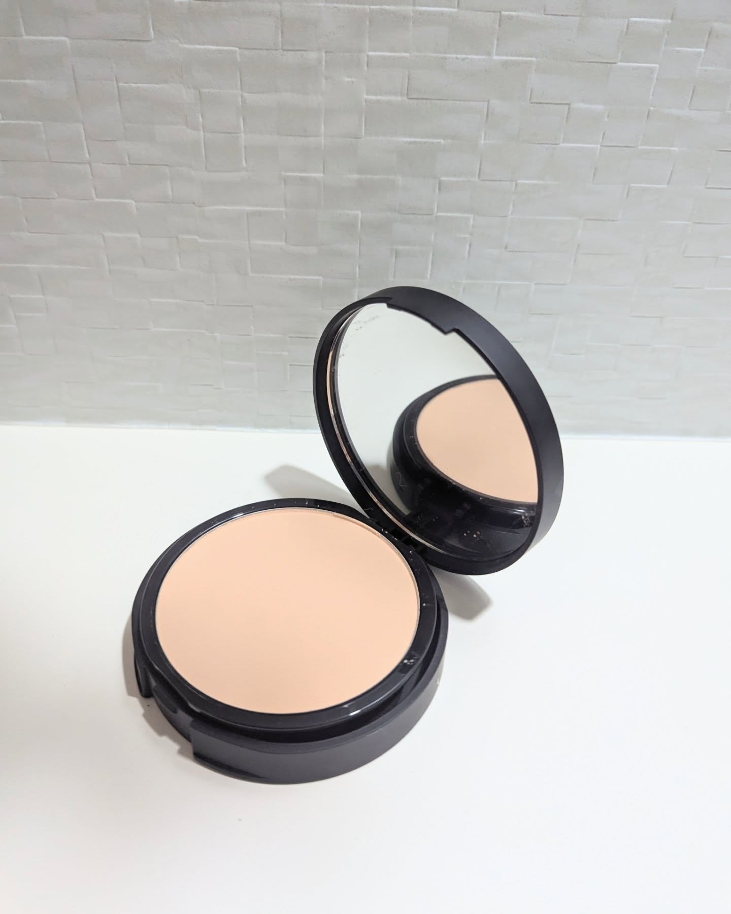 ベアプロ 24HR パウダー ファンデーション/bareMinerals/パウダーファンデーションを使ったクチコミ（2枚目）