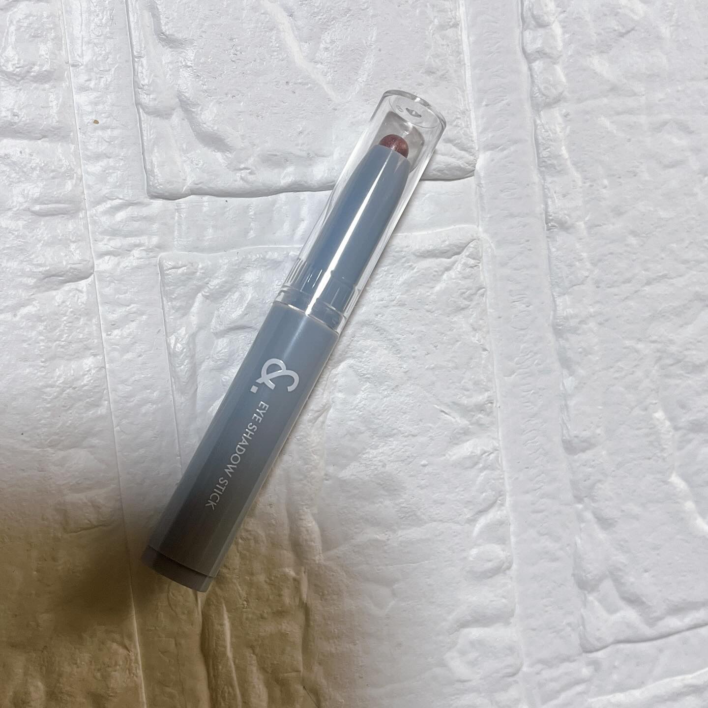 &.アイシャドウスティック/DAISO/スティックアイシャドウを使ったクチコミ（3枚目）