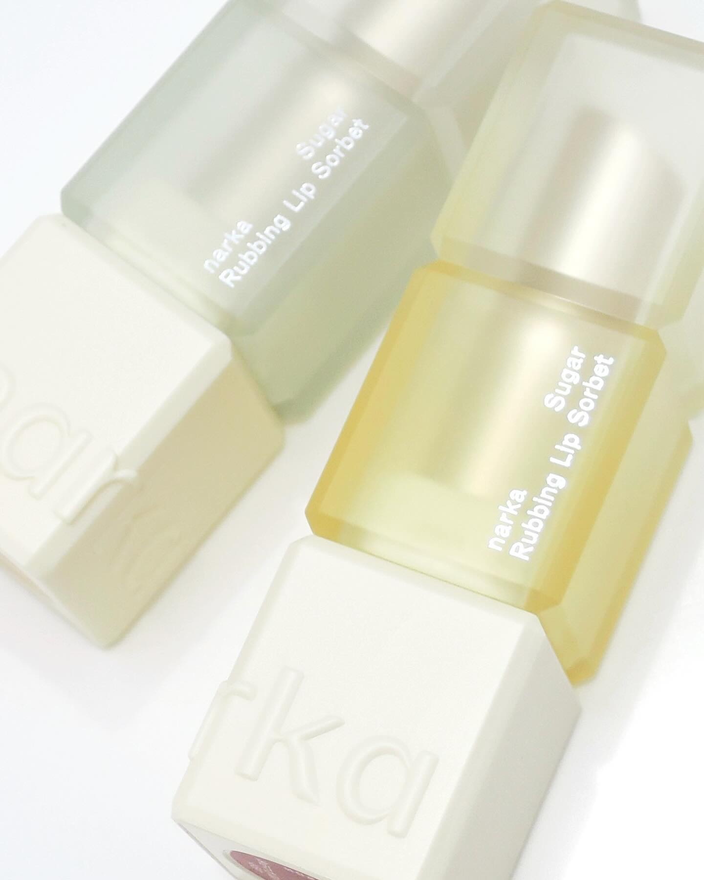 シュガーラビングリップソルベ/narka/リップスクラブを使ったクチコミ（2枚目）