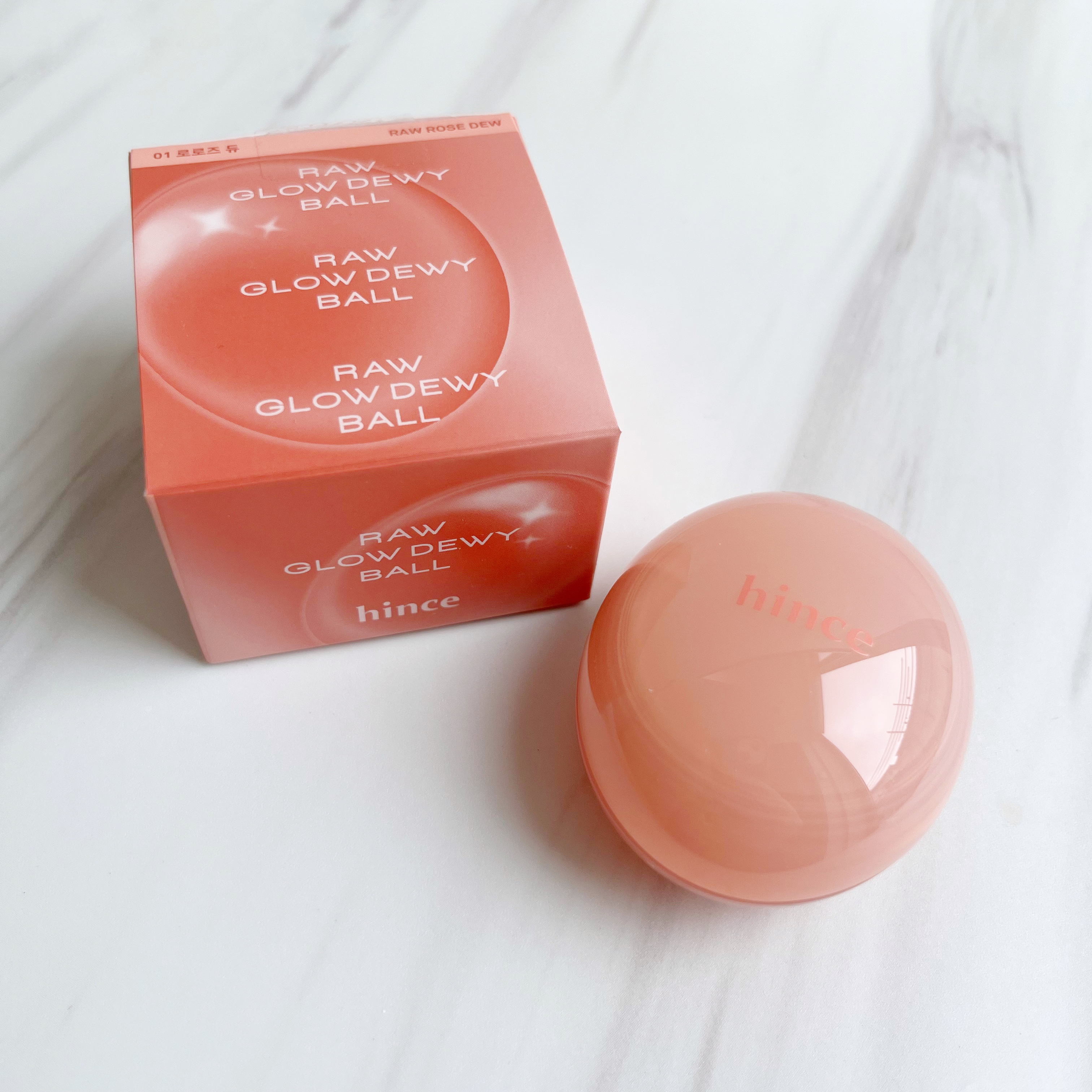 ロウグロウデューイーボール 01 ロウ・ローズデュー/hince/リップバームを使ったクチコミ（1枚目）