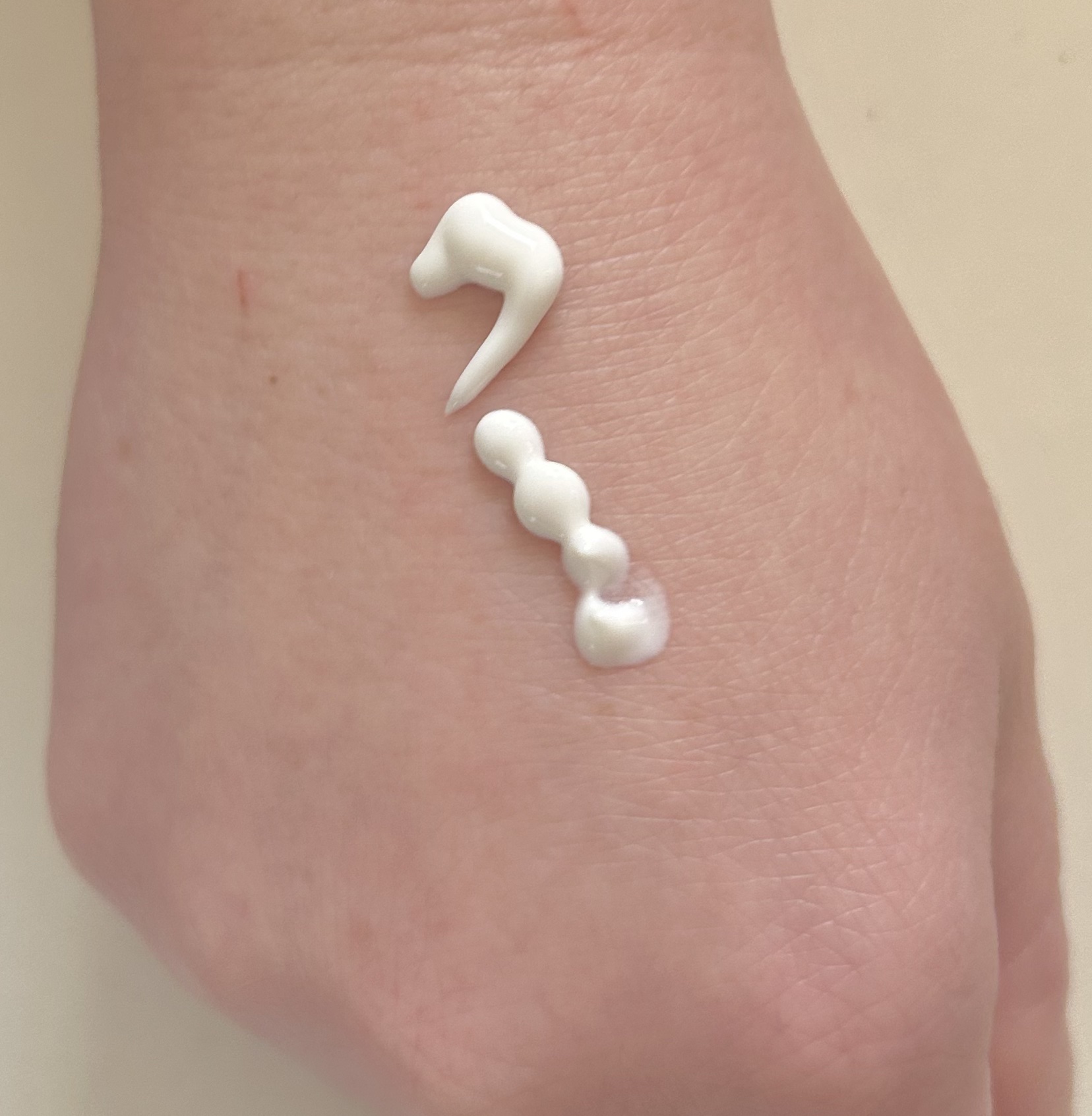 ヒアルーシカ ウォーターフィット サンセラム/SKIN1004/日焼け止めローションを使ったクチコミ（2枚目）