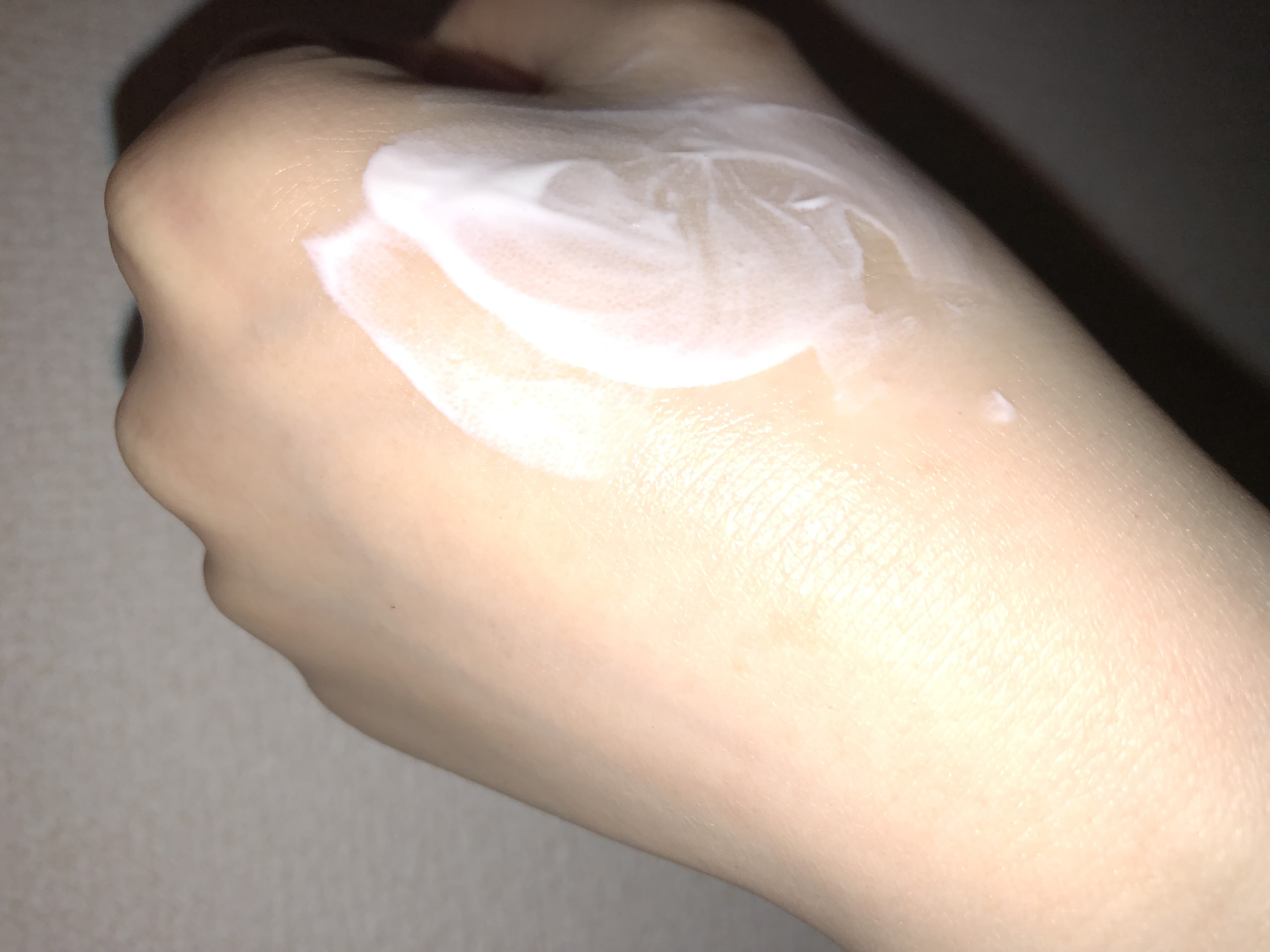 ヒアルーシカ ウォーターフィット サンセラム/SKIN1004/日焼け止めローションを使ったクチコミ（2枚目）