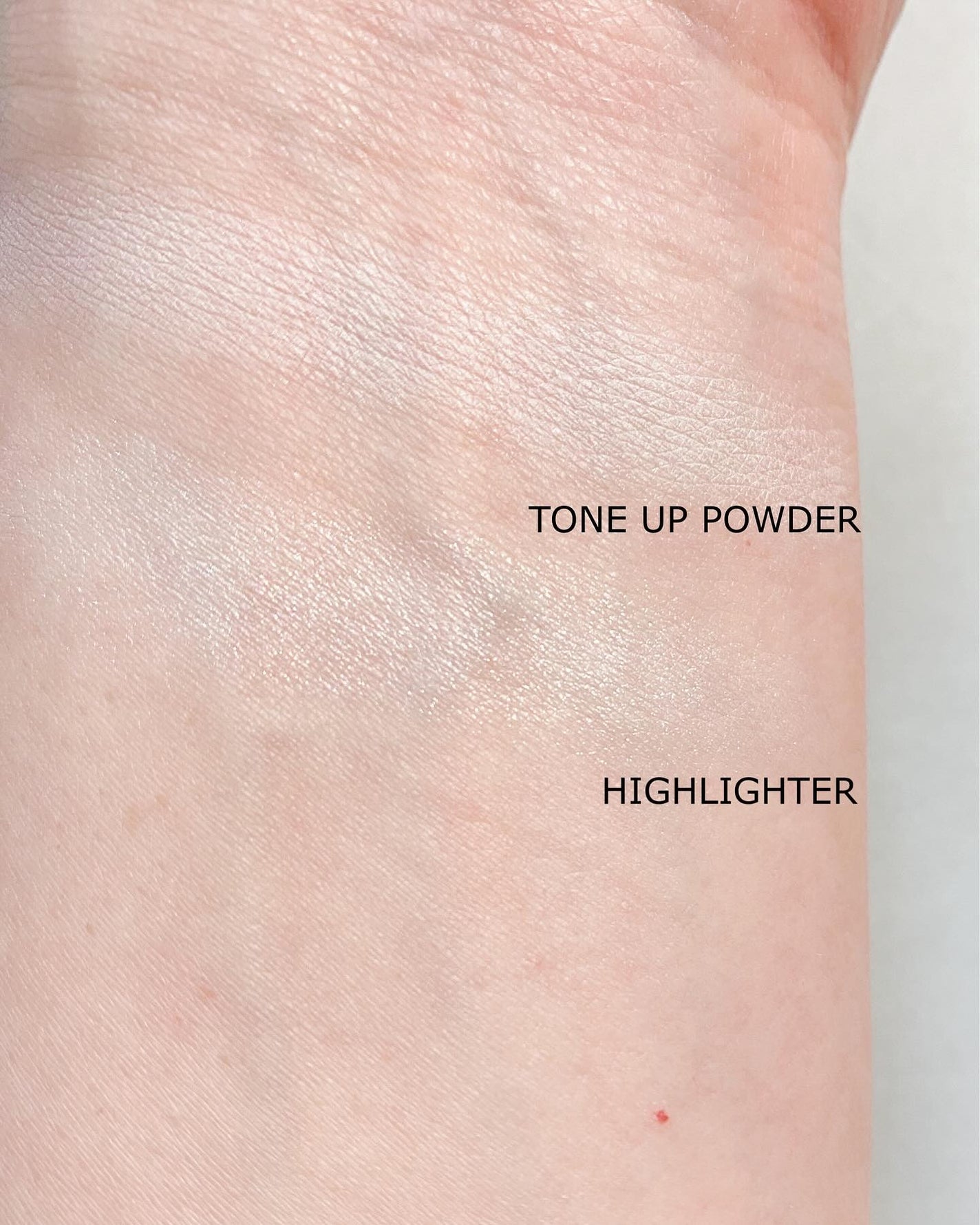 ストロビングフェイスキューブ/TWO SLASH FOUR/ハイライトを使ったクチコミ(3枚目)