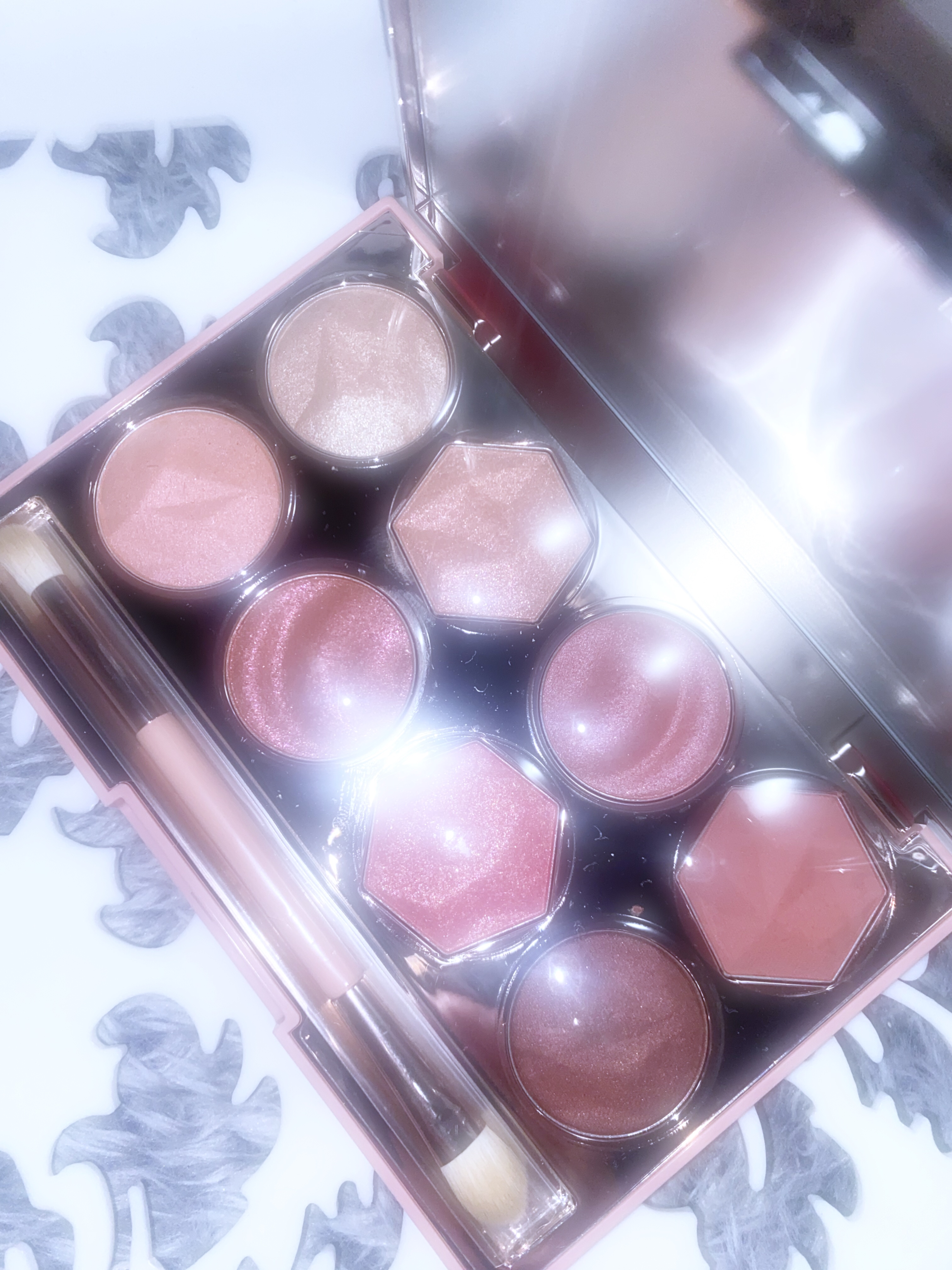 プリズム エアー アイ パレット/CLIO/アイシャドウパレットを使ったクチコミ（1枚目）