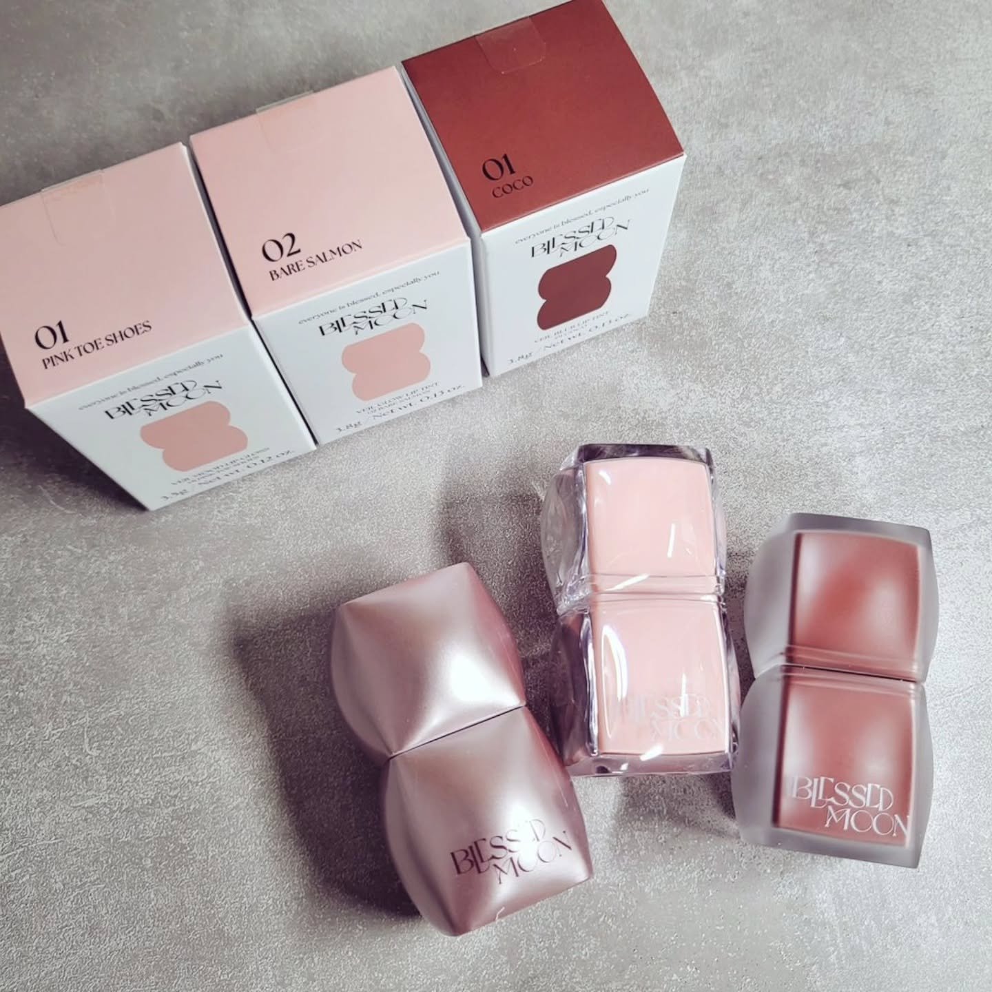 Veil Mood Lip Gloss ピンクトウシューズ/BLESSED MOON/リップグロスを使ったクチコミ（1枚目）