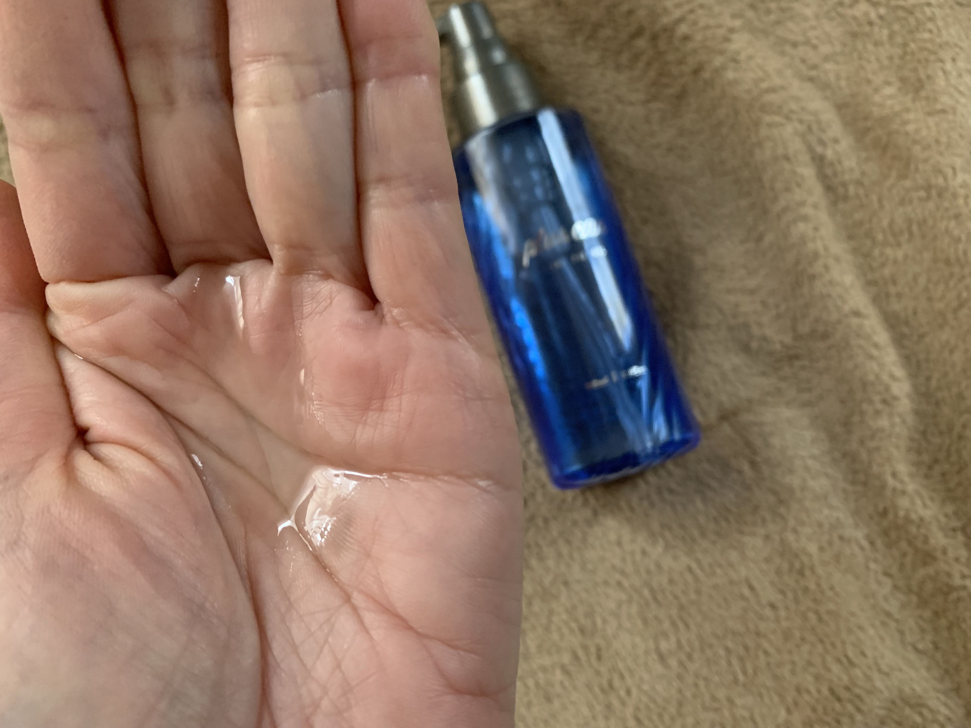 カールフィックスオイル/plus eau/ヘアオイルを使ったクチコミ（2枚目）