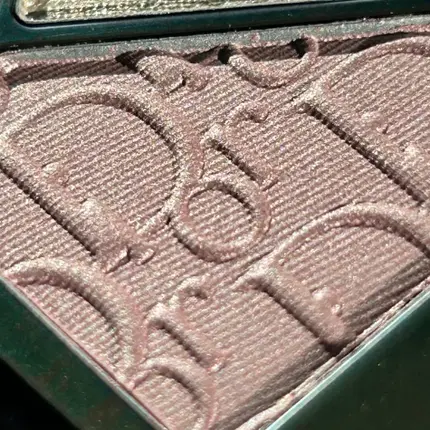 【旧】ディオールショウ サンク クルール(スプリング コレクション 2025 限定品)/Dior/アイシャドウを使ったクチコミ(5枚目)
