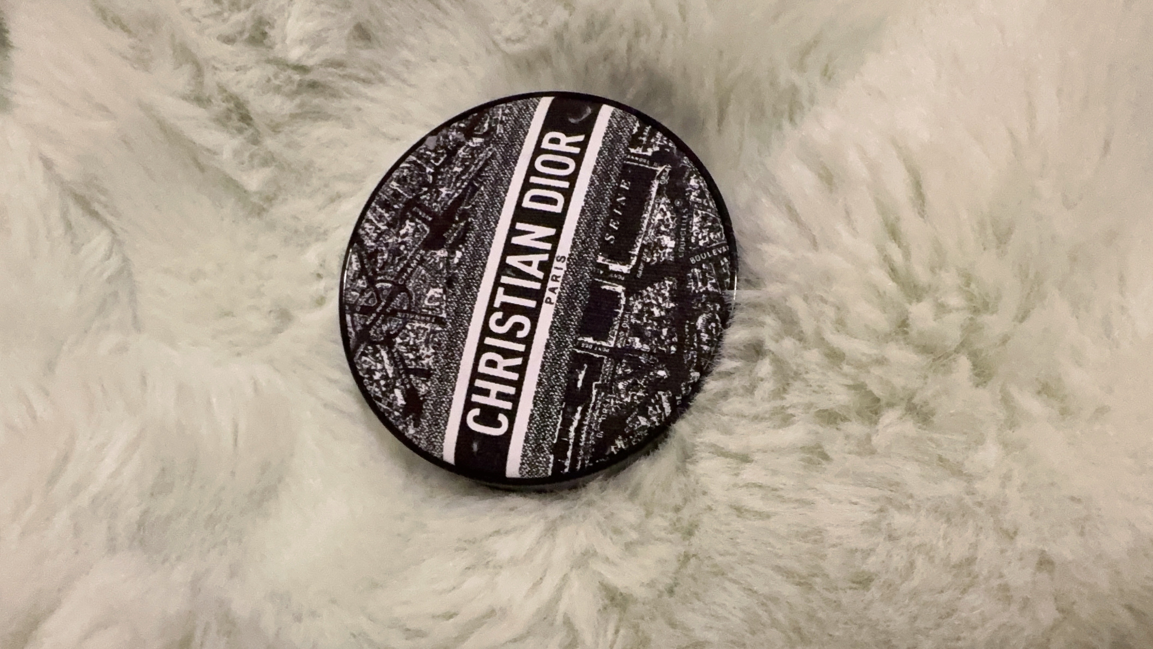 ディオールスキン フォーエヴァー イドラ グロウ クッション（リフィル） 00.5N/Dior/クッションファンデーションを使ったクチコミ（3枚目）