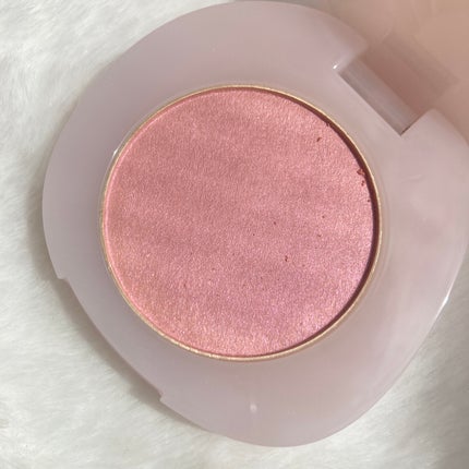 SNIDEL BEAUTY SNIDEL ユーフォリック グロウ ブラッシュのクチコミ「自然光、色が分かりやすいように撮りました♪
03ウツリギ 参考になったら嬉しいです😆💖
⭐.....」(3枚目)