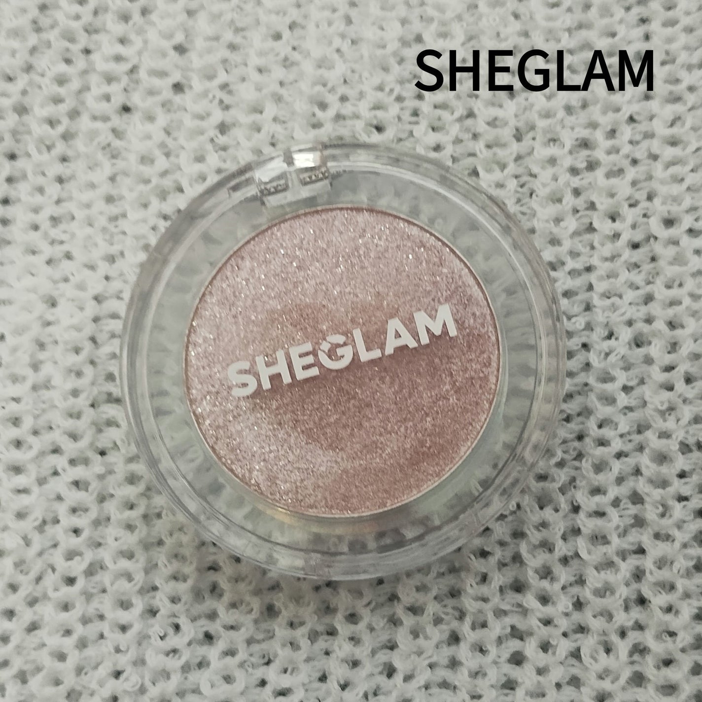 しょくぱん。 フォロバ100 on LIPS 「SHEGLAMアイシャドウお気に入り!!涙袋に使うとほんのりピ..」(1枚目)