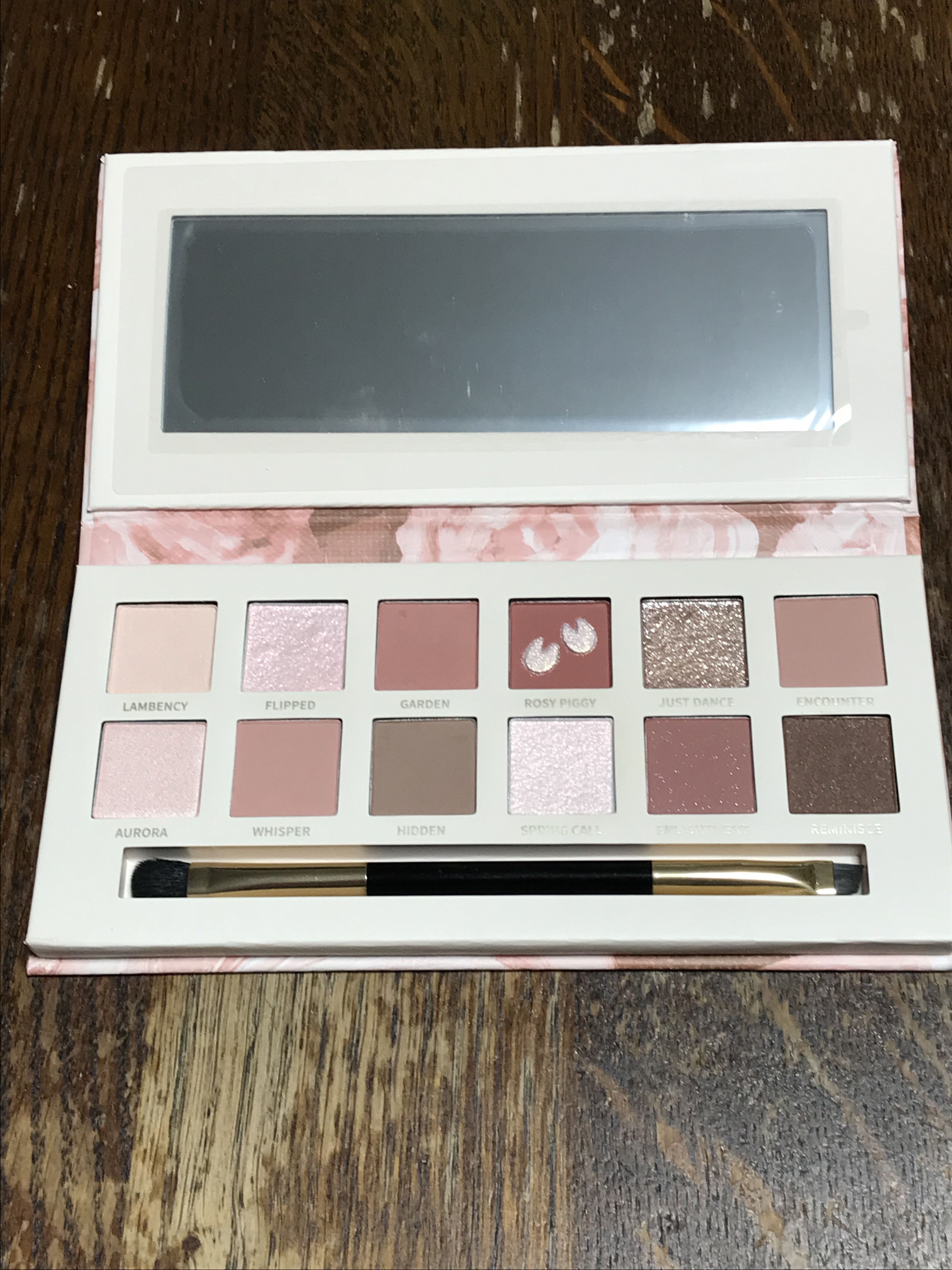 つやぷるリップR 08 ひとめ惚れCORAL【新】/b idol/口紅を使ったクチコミ（2枚目）