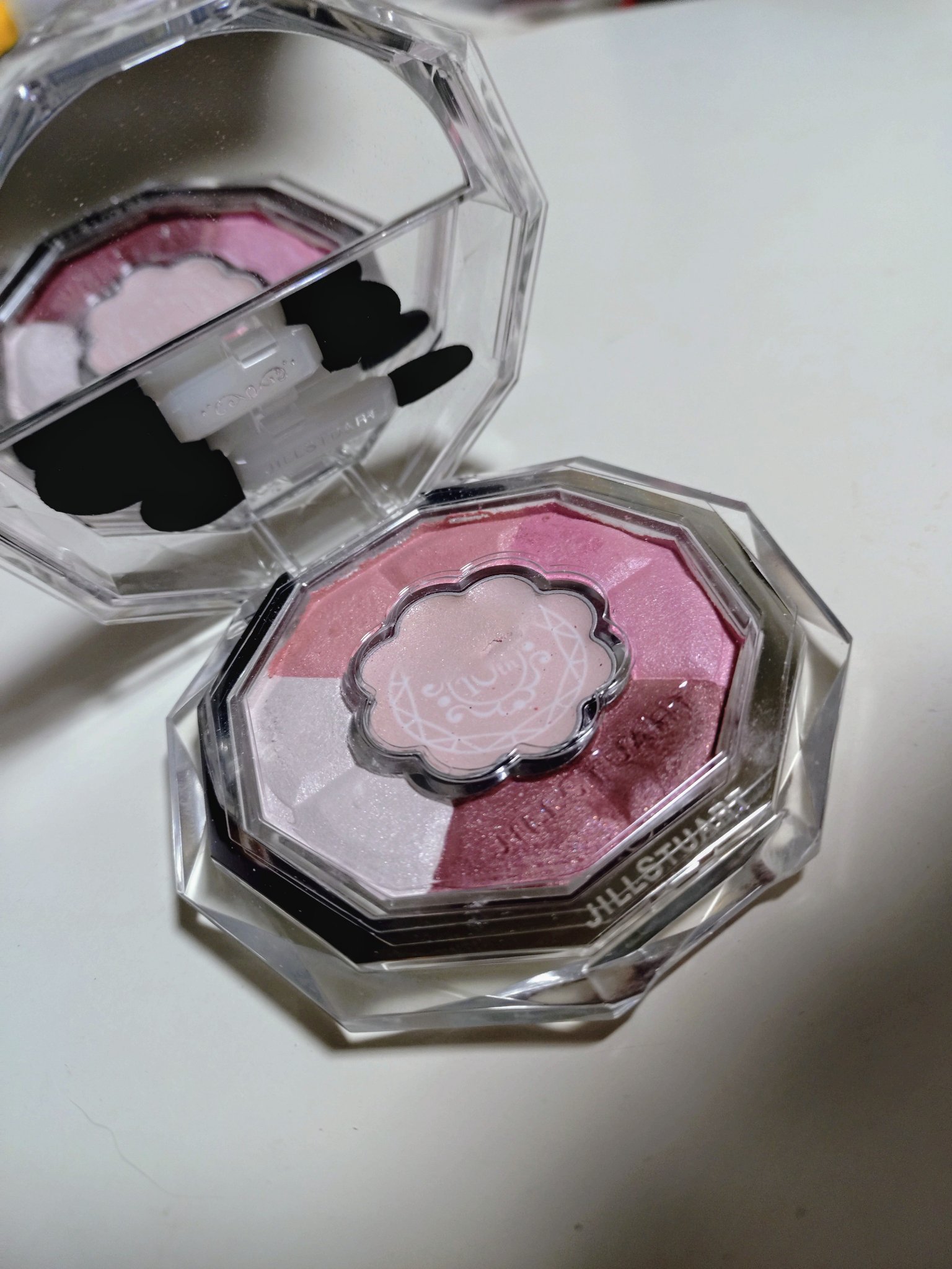 ジルスチュアート クリスタルブルーム ブルームクチュール アイズ/JILL STUART/アイシャドウパレットを使ったクチコミ（1枚目）